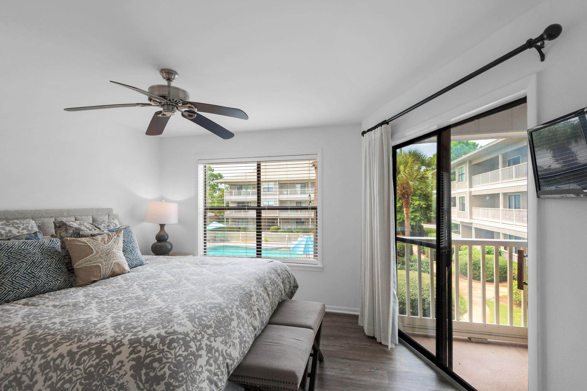 BEACHWOOD VILLAS CONDO - Residential