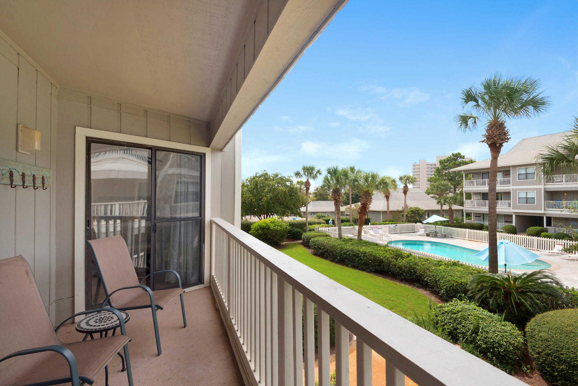 BEACHWOOD VILLAS CONDO - Residential