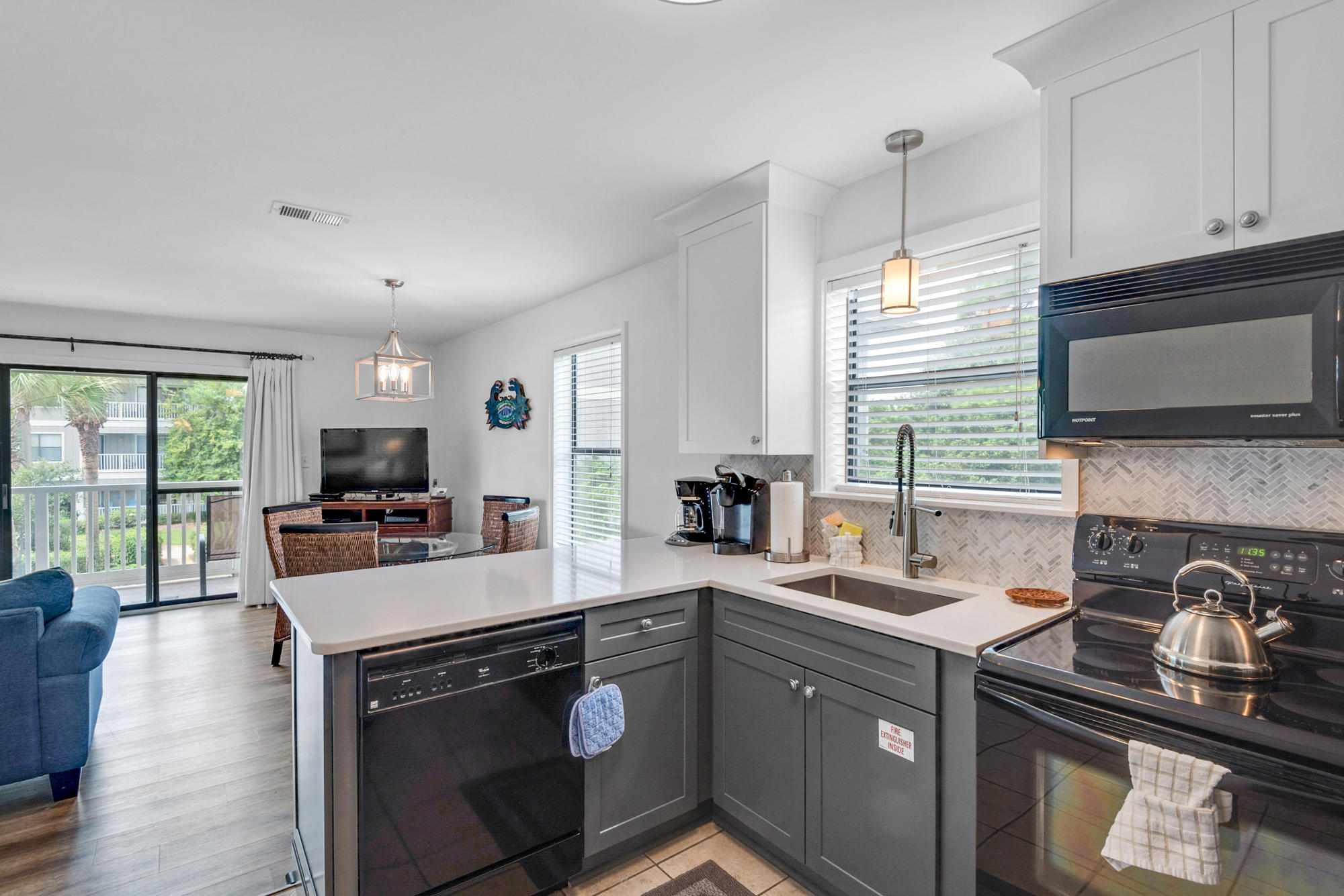 BEACHWOOD VILLAS CONDO - Residential