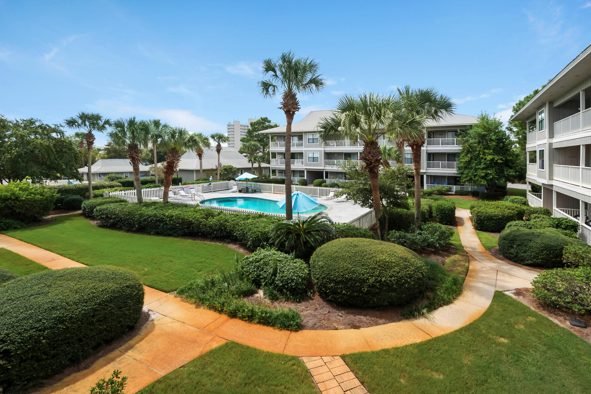 BEACHWOOD VILLAS CONDO - Residential