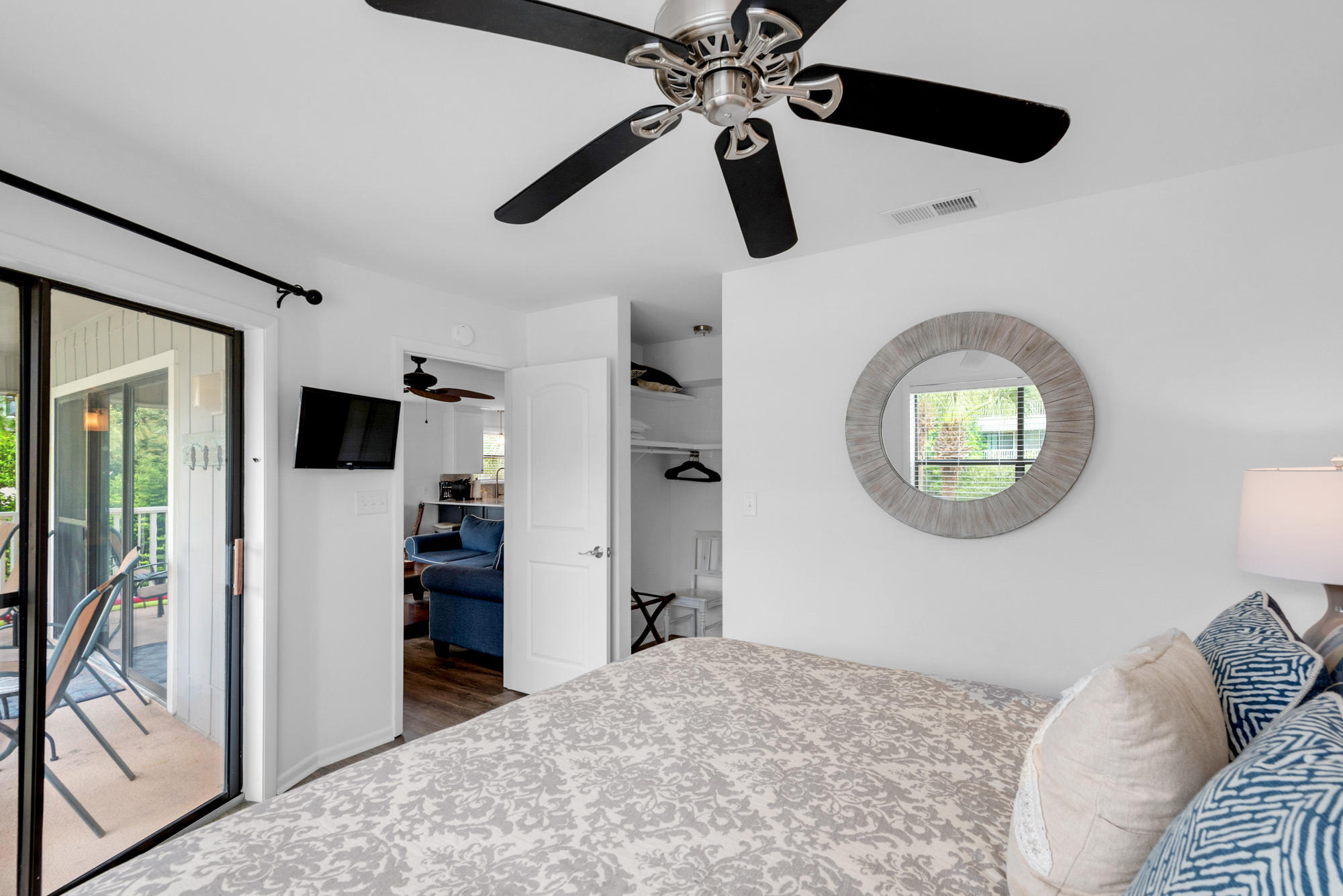 BEACHWOOD VILLAS CONDO - Residential