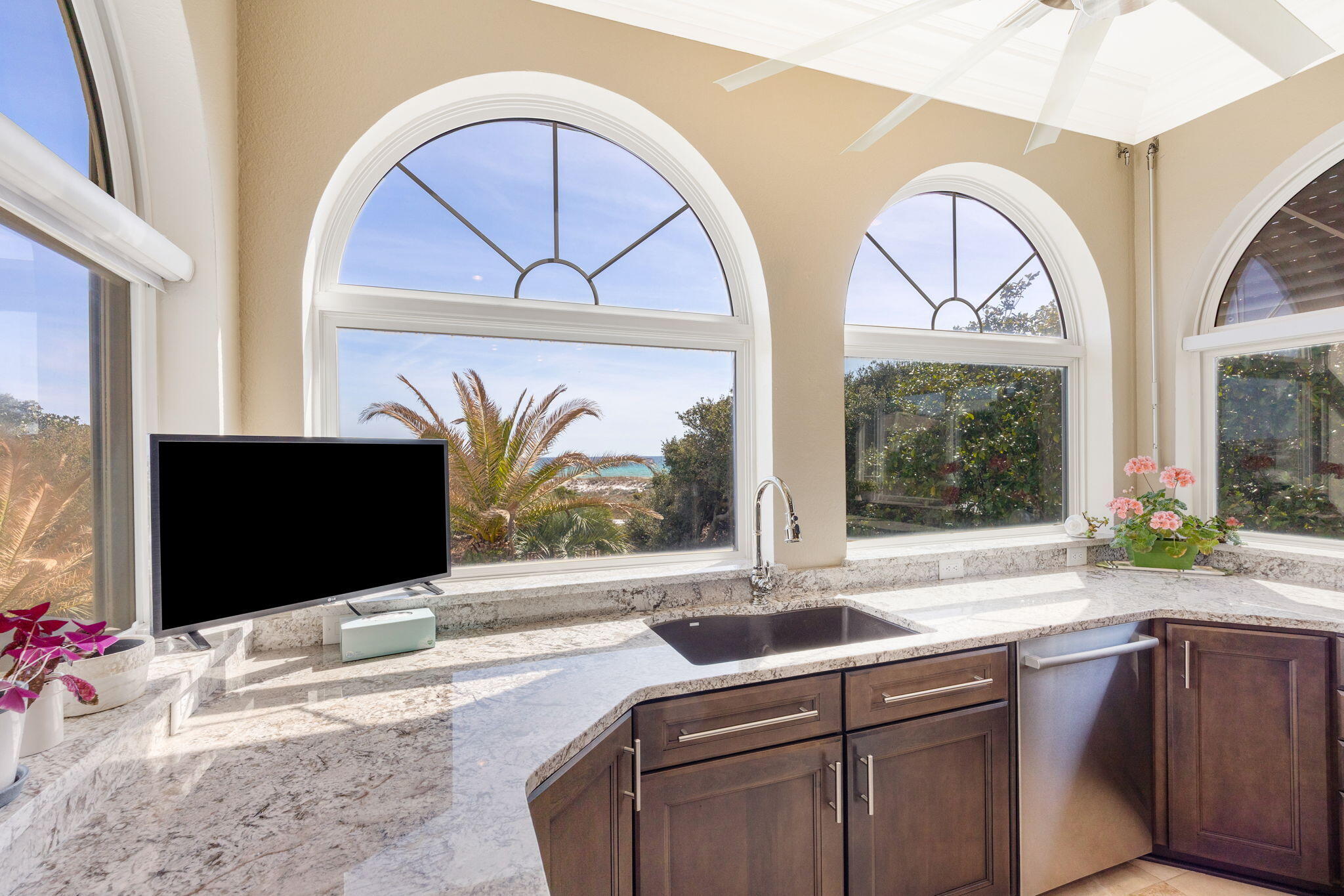 SECLUSION DUNES - Residential