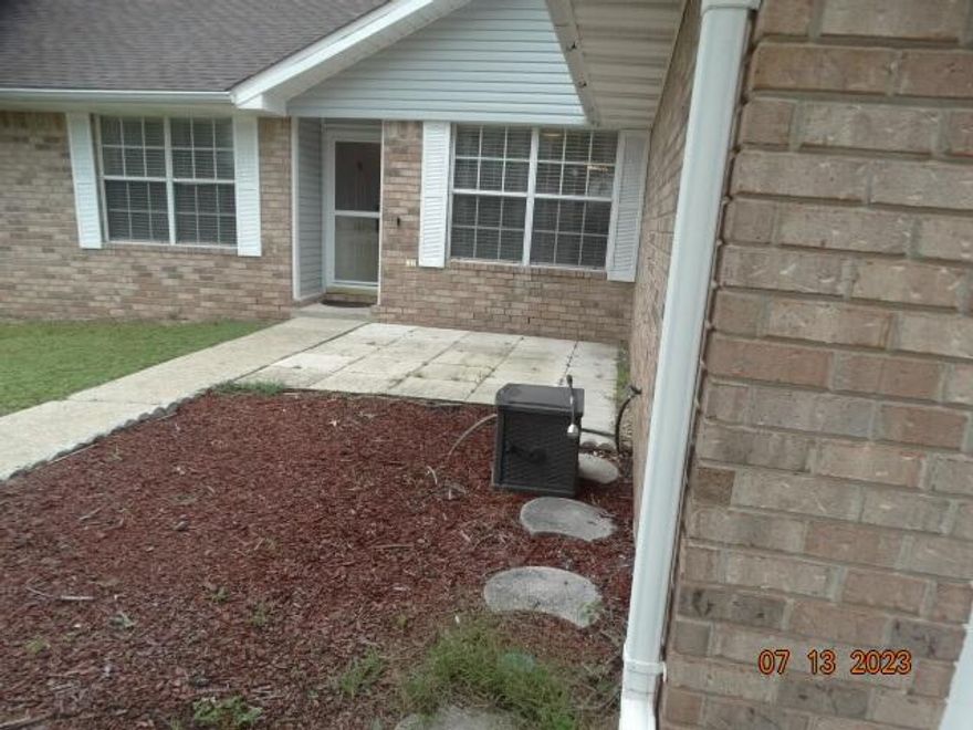 This brick 3 BR/2 bath 2 car garage , open floor plan, There is a formal dinning room and a separate breakfast area. The living room is spacious, with vaulted ceilings, and a fireplace, enhanced with shiplap. The master bedroom with 2 walk-in closets. The master bath has his/hers vanities. The other 2 bedrooms are large with generous sized closets. The backyard is flat, with privacy fencing, no neighbor behind you. This home offers city water/city sewer. The home is located behind the hospital.. and around the corner from the local elementary and middle schools.