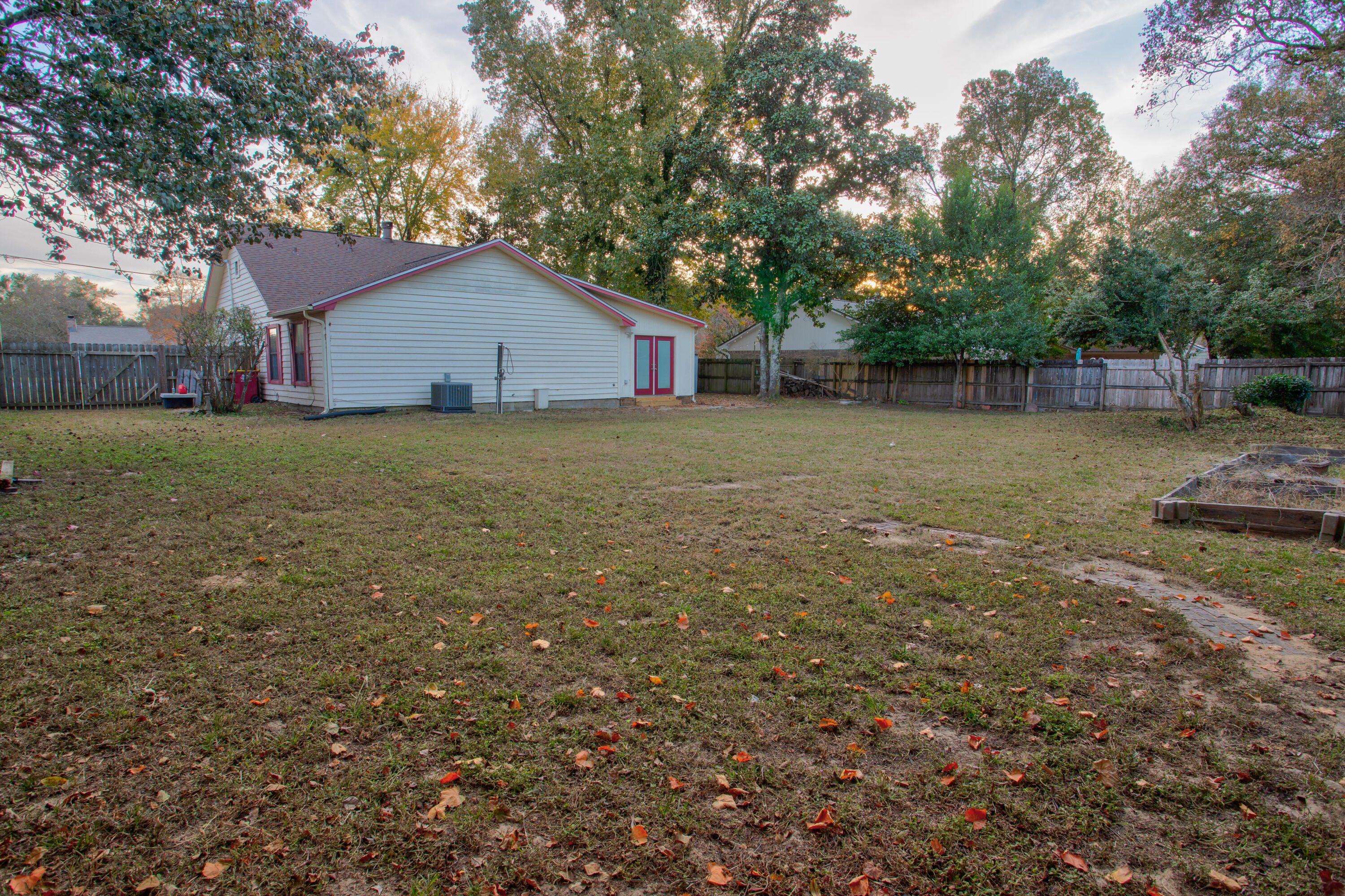 COUNTRYVIEW ESTATES 1ST ADDN - Residential