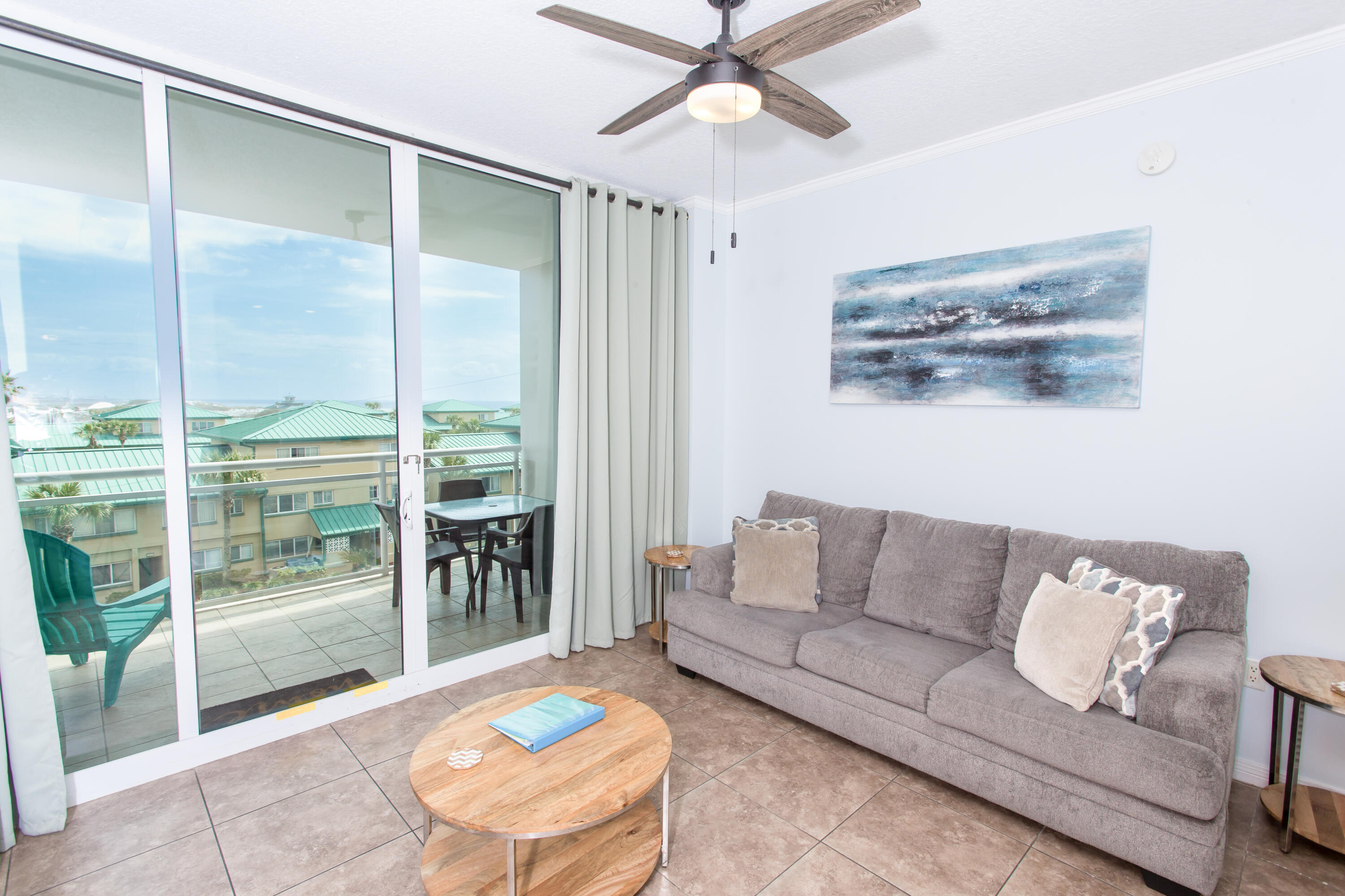 DESTIN WEST GULFSIDE VILLAS - Residential