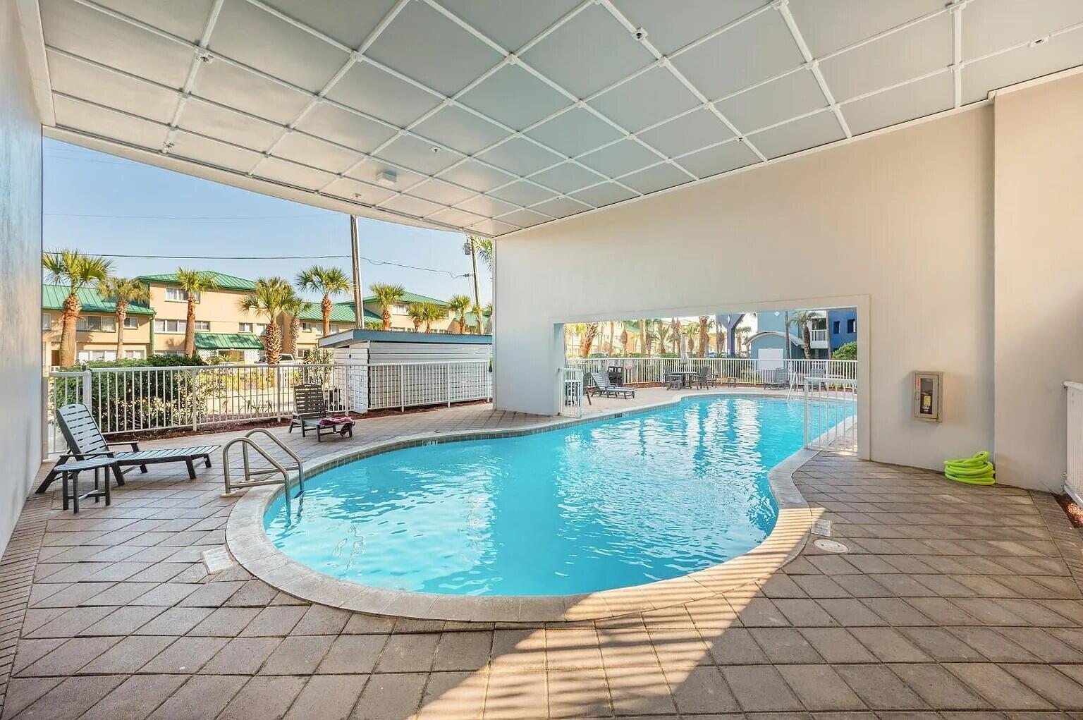 DESTIN WEST GULFSIDE VILLAS - Residential