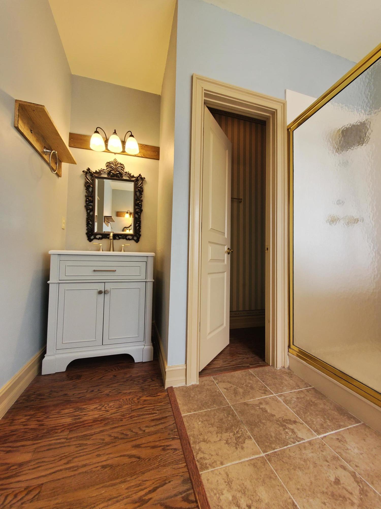 RIVERCHASE S/D PH 2 - Residential Lease