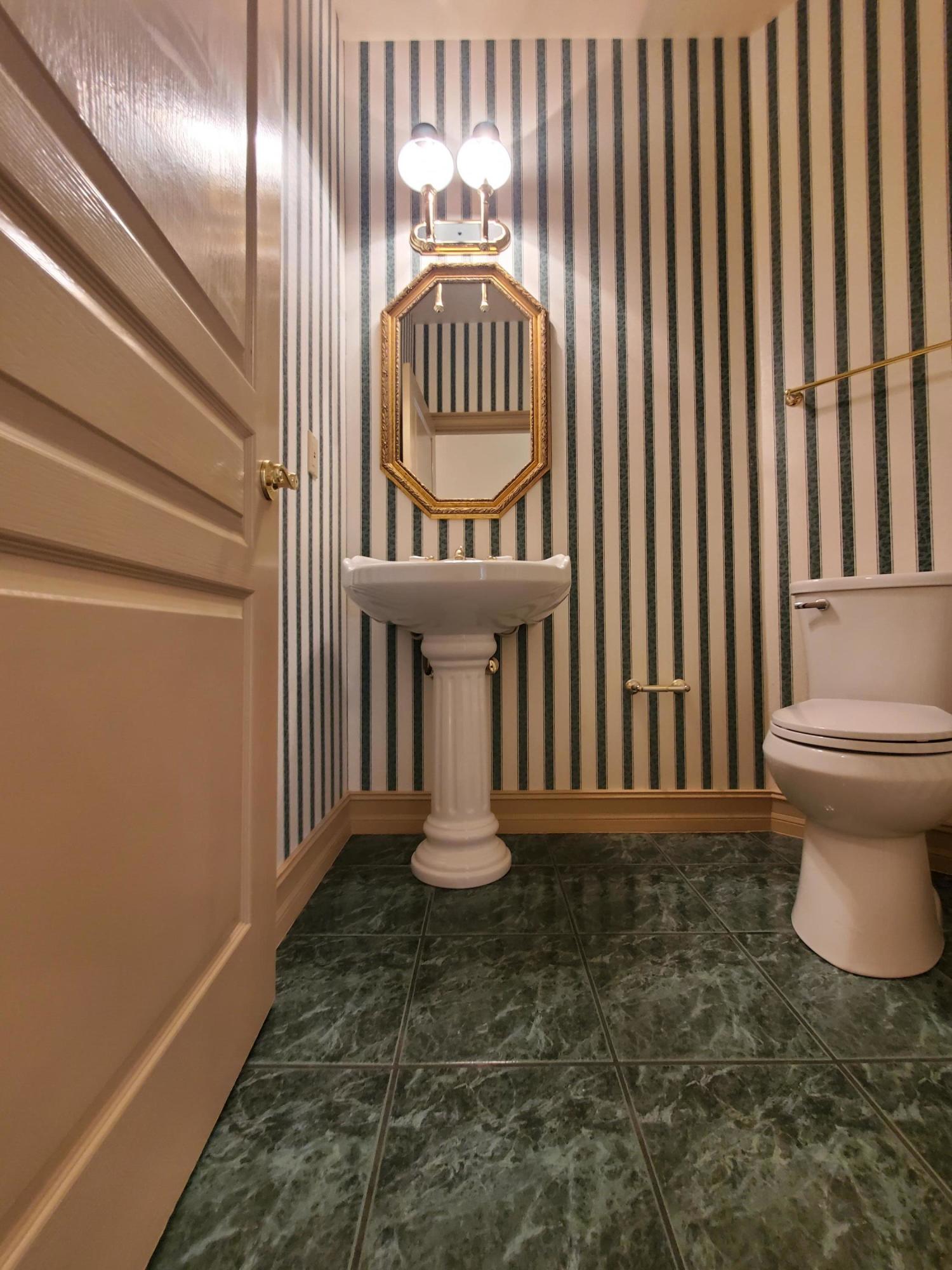 RIVERCHASE S/D PH 2 - Residential Lease