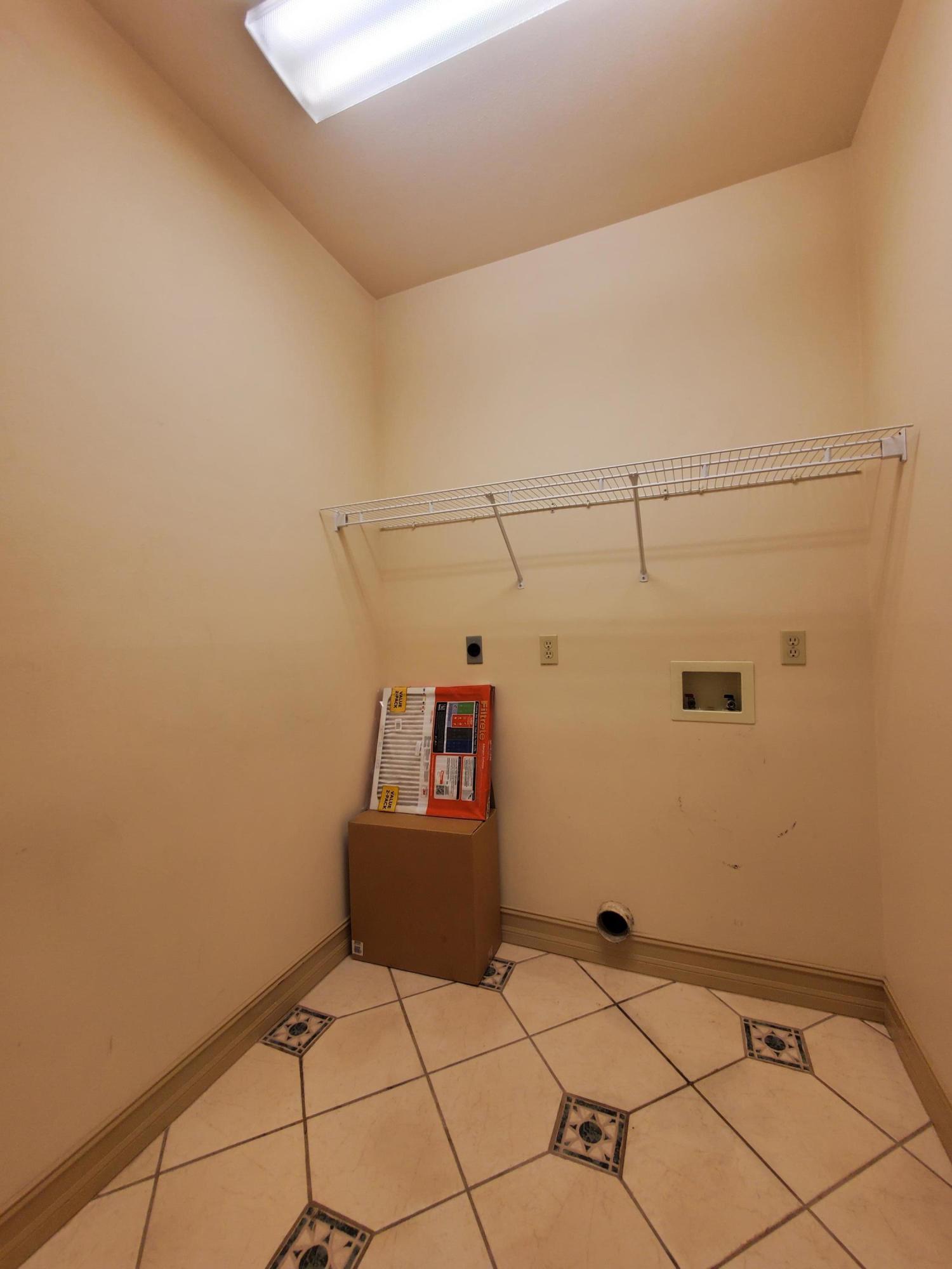 RIVERCHASE S/D PH 2 - Residential Lease