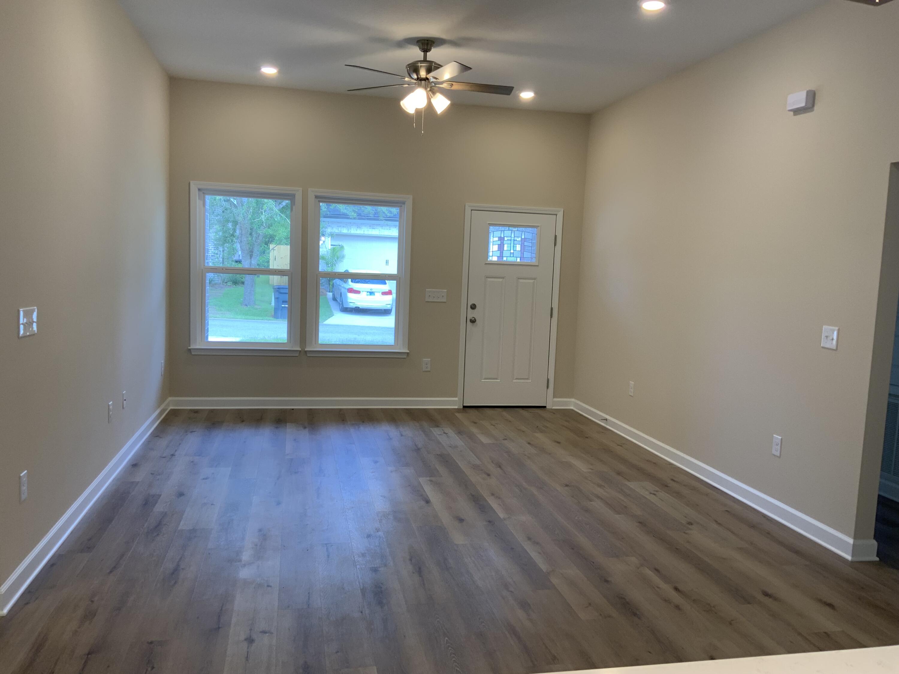 LAUREL OAKS S/D - Residential