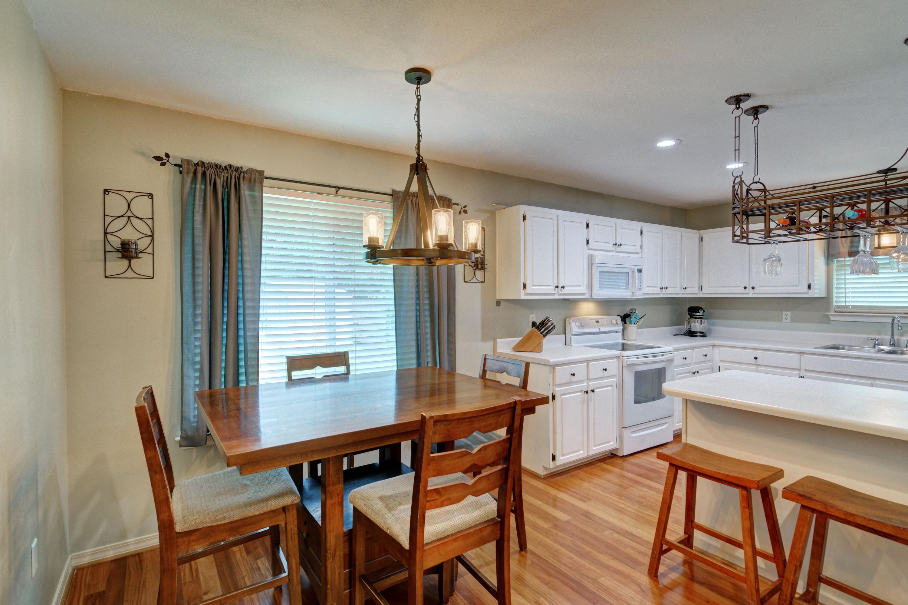 CREETWOODS - Residential