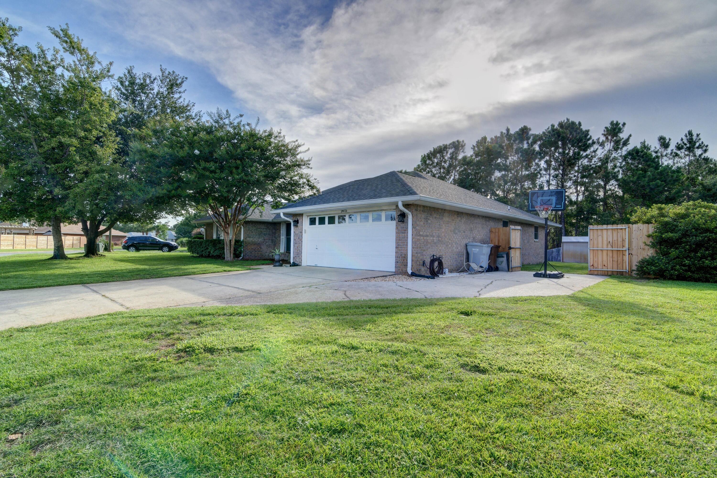 CREETWOODS - Residential