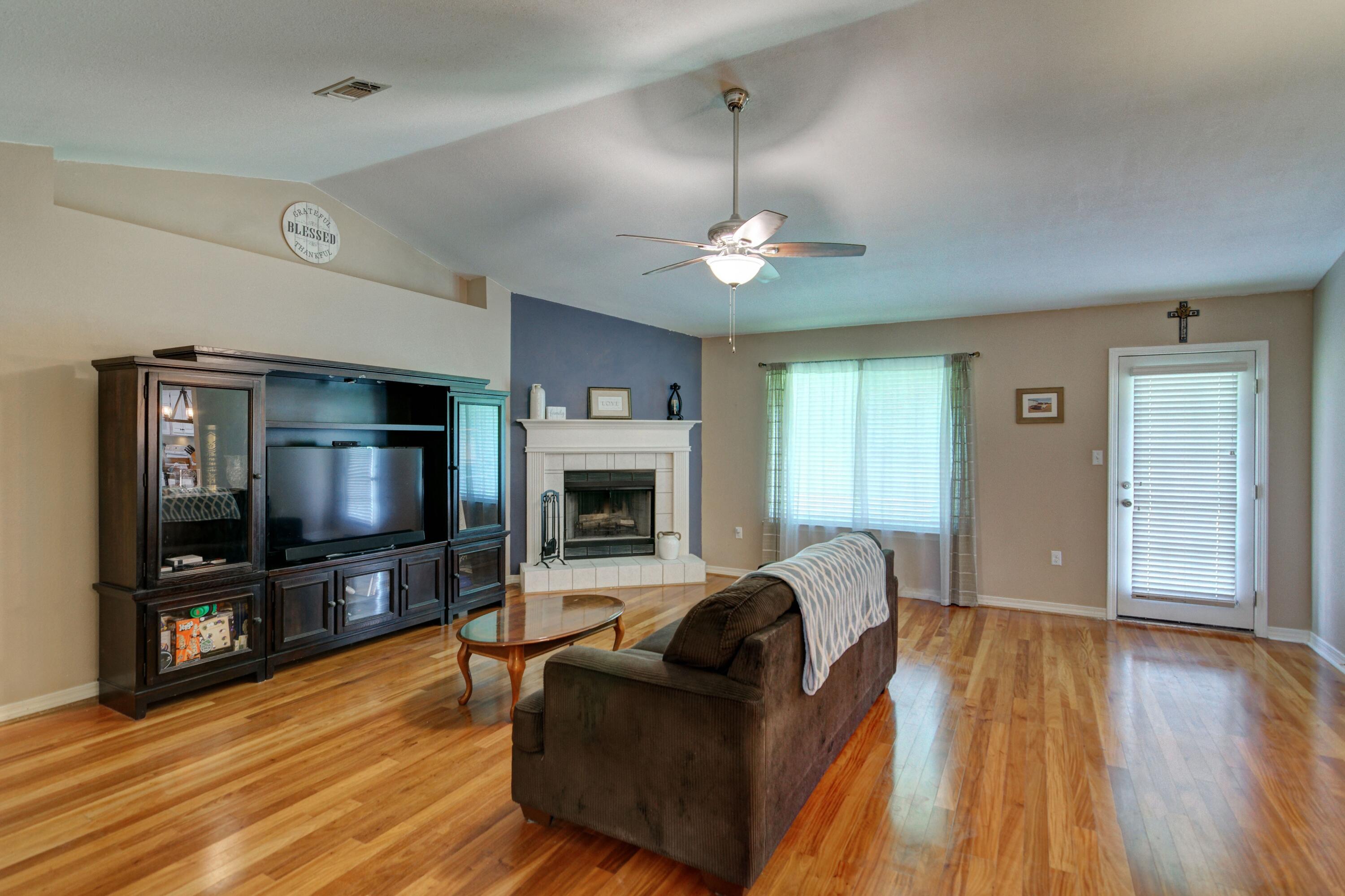 CREETWOODS - Residential