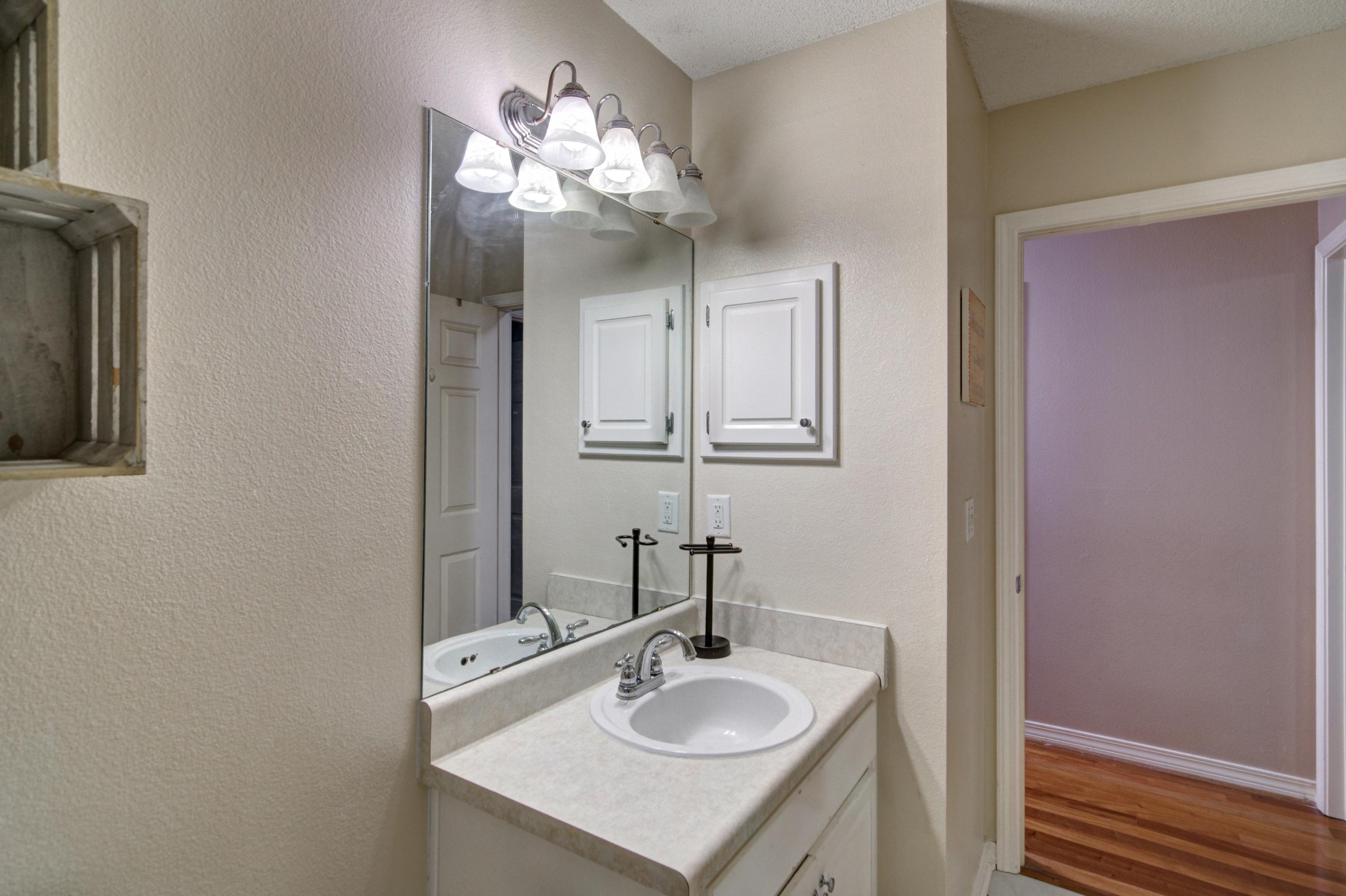 CREETWOODS - Residential