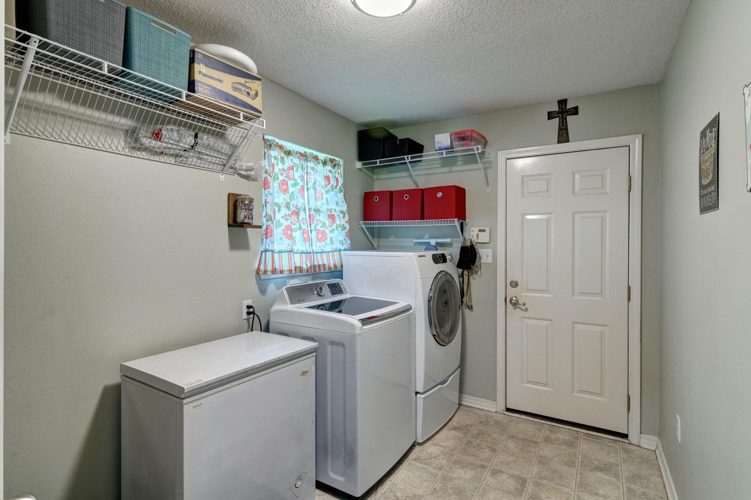 CREETWOODS - Residential