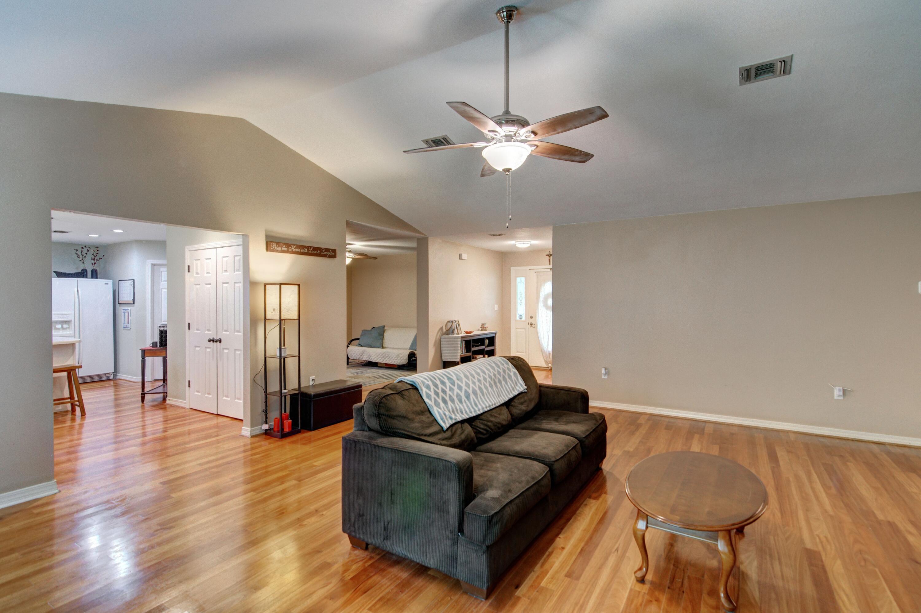 CREETWOODS - Residential