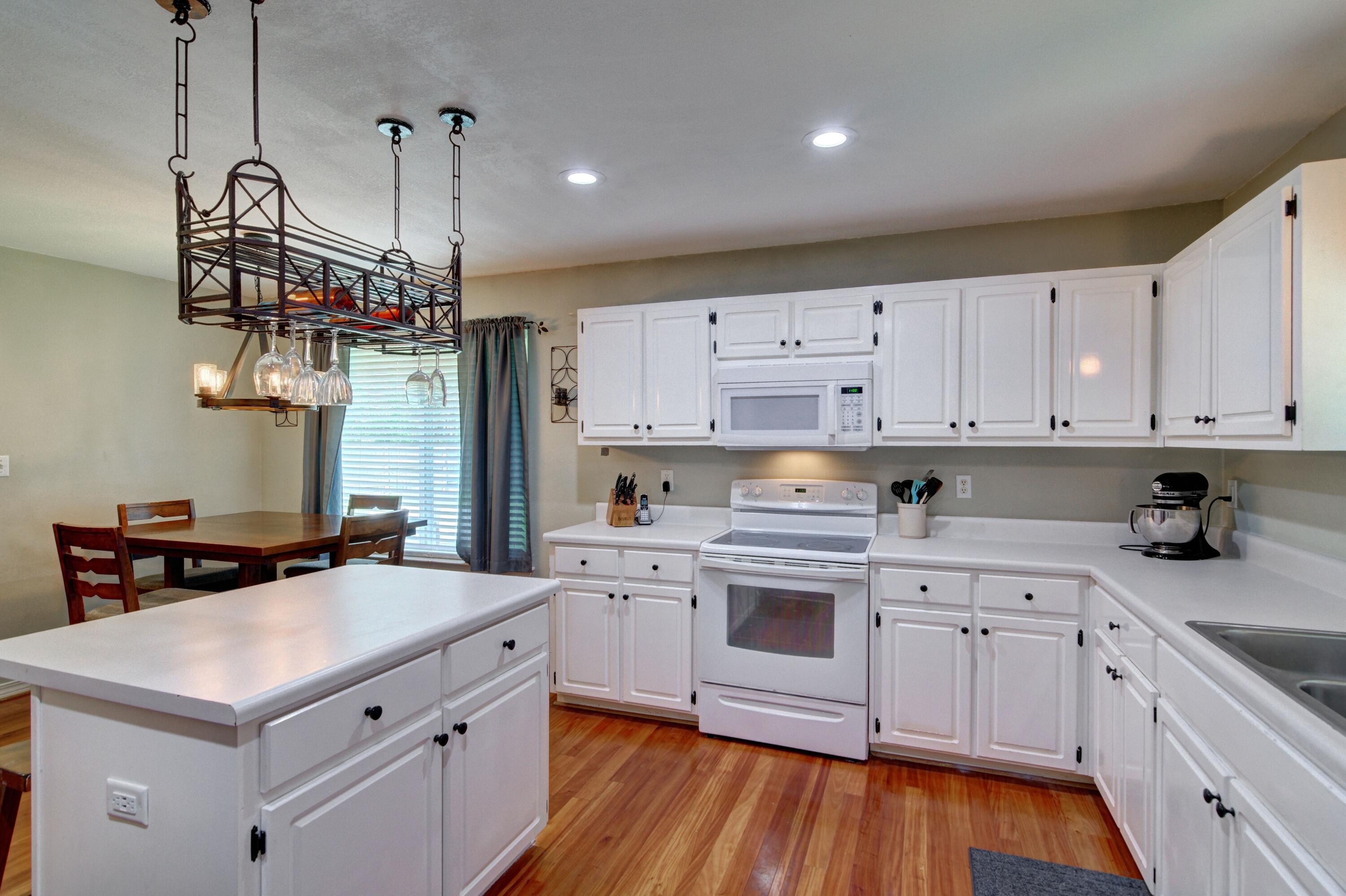 CREETWOODS - Residential