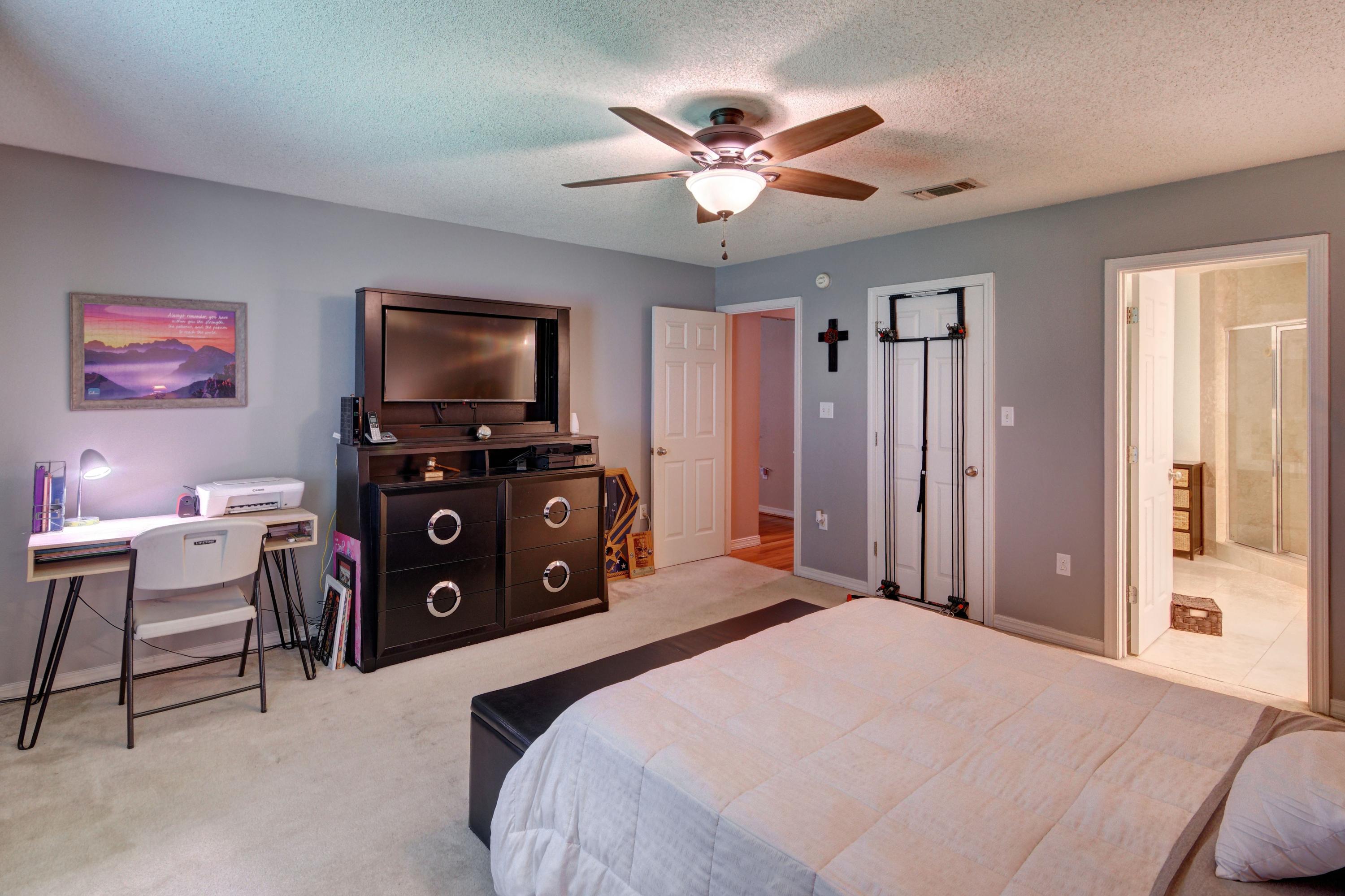 CREETWOODS - Residential