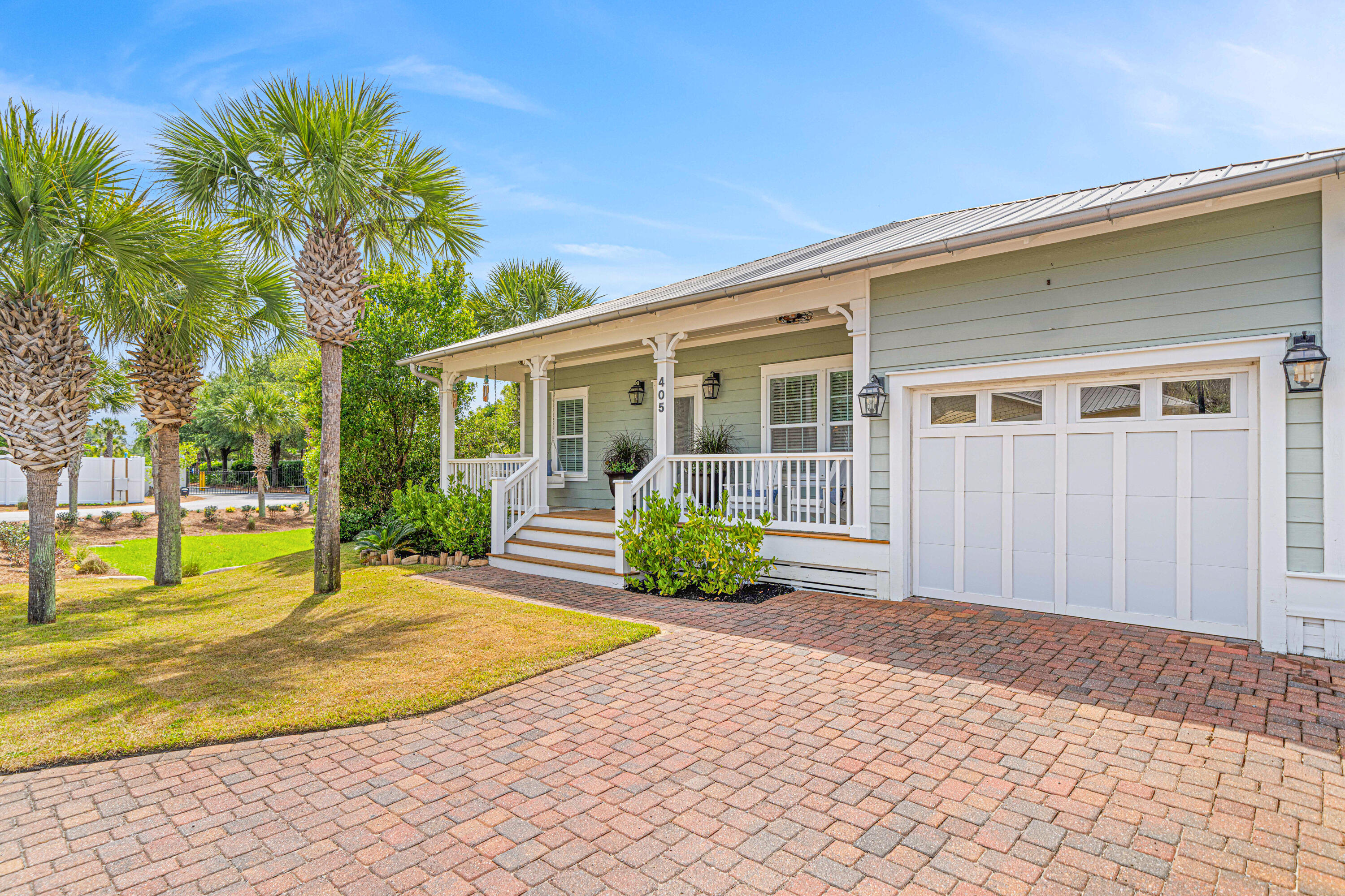 PARADISE GROVE - Residential