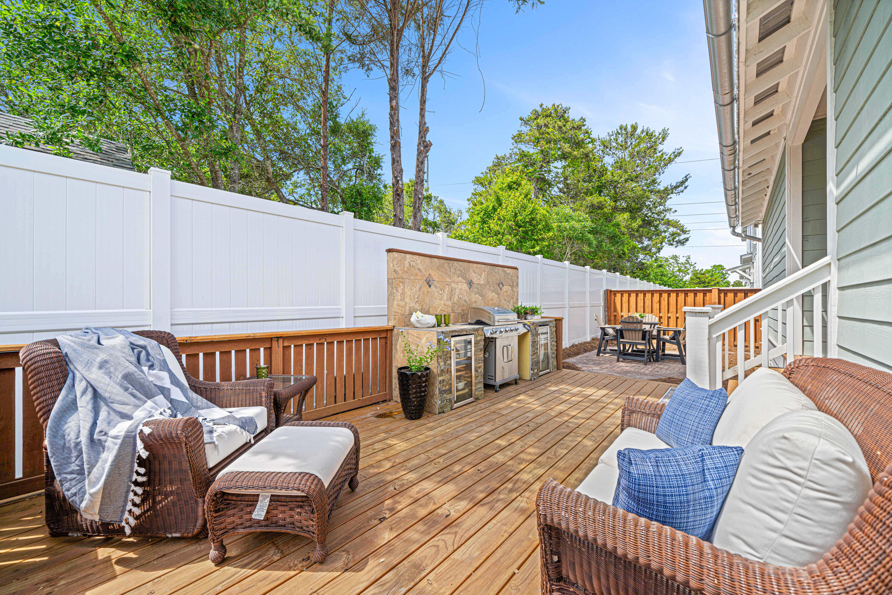 PARADISE GROVE - Residential