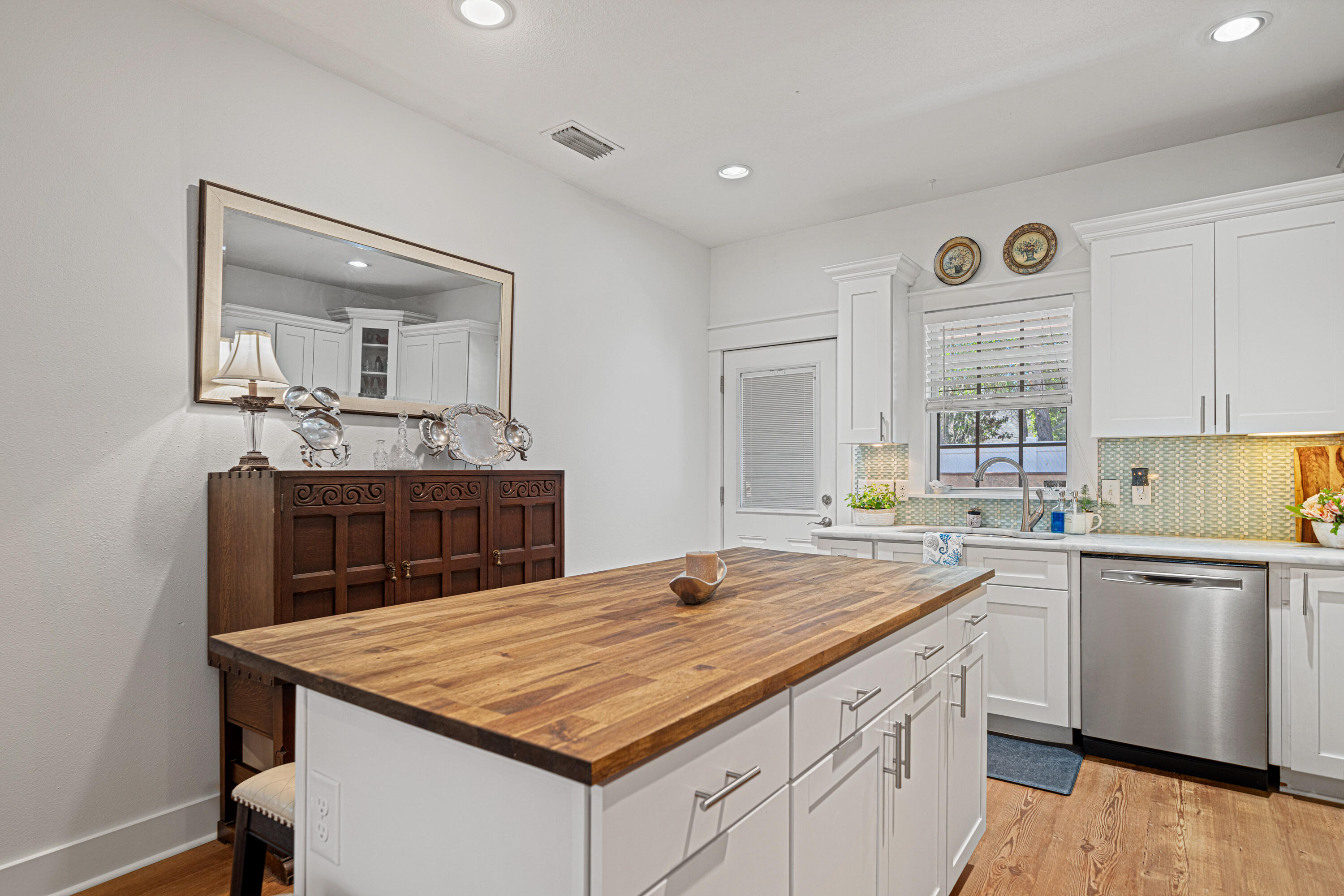 PARADISE GROVE - Residential
