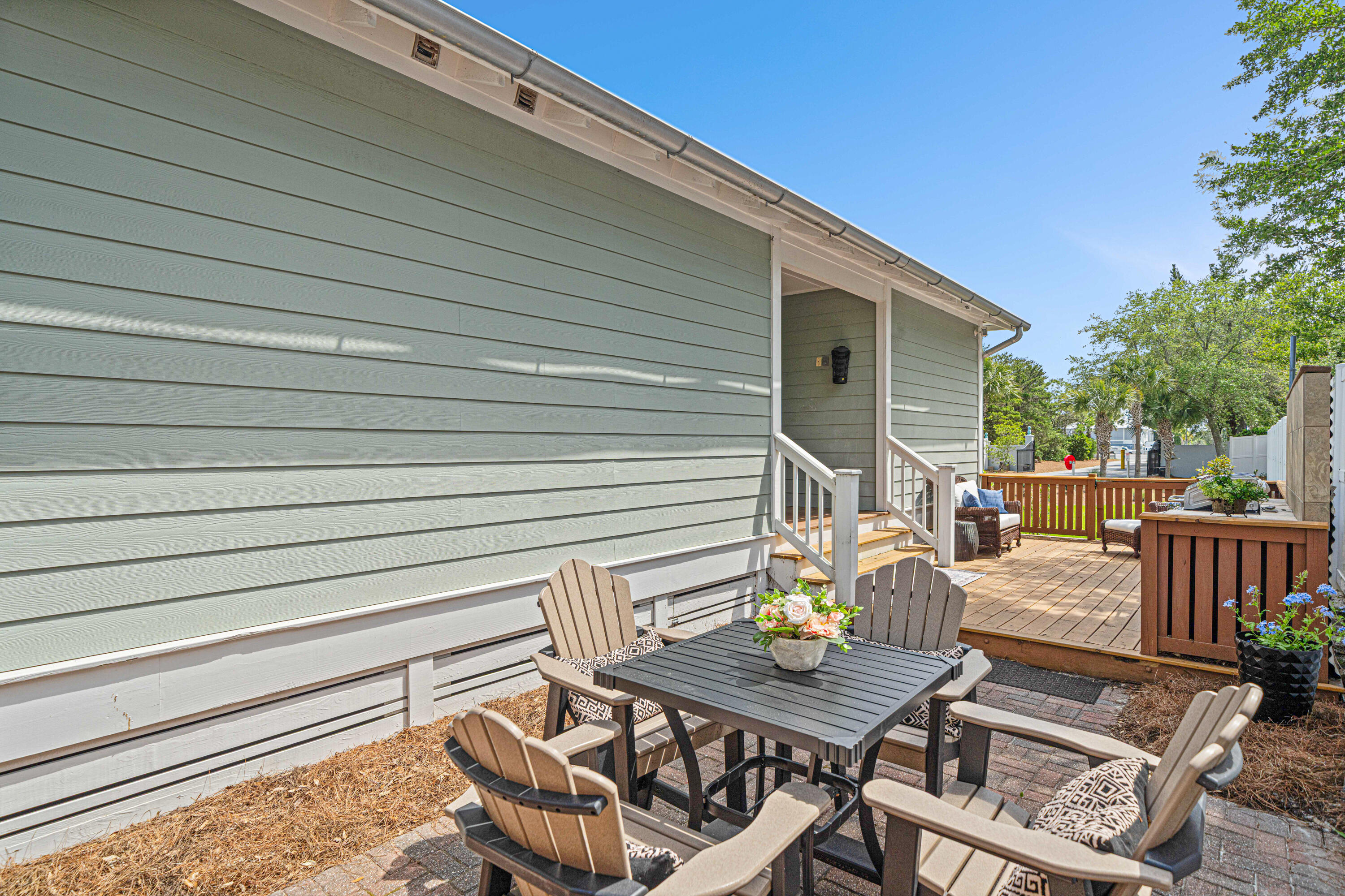 PARADISE GROVE - Residential