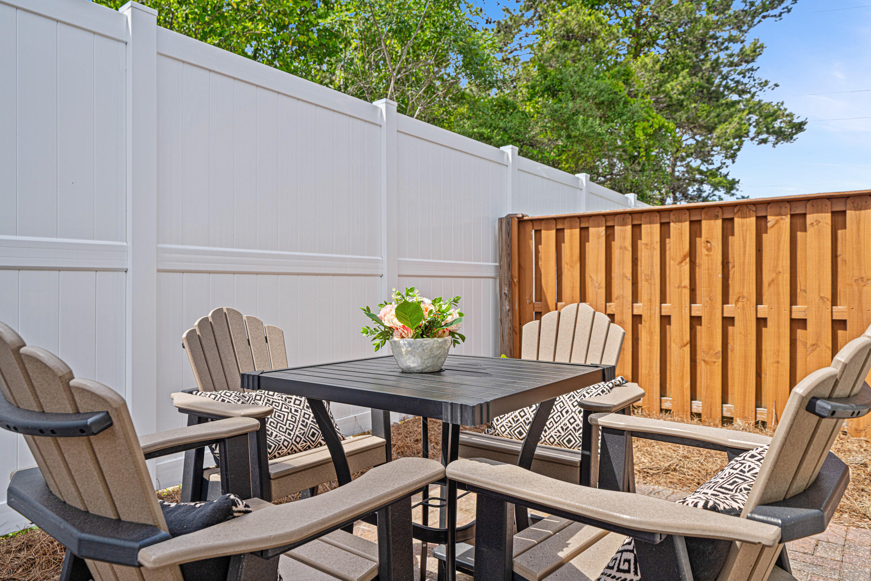 PARADISE GROVE - Residential