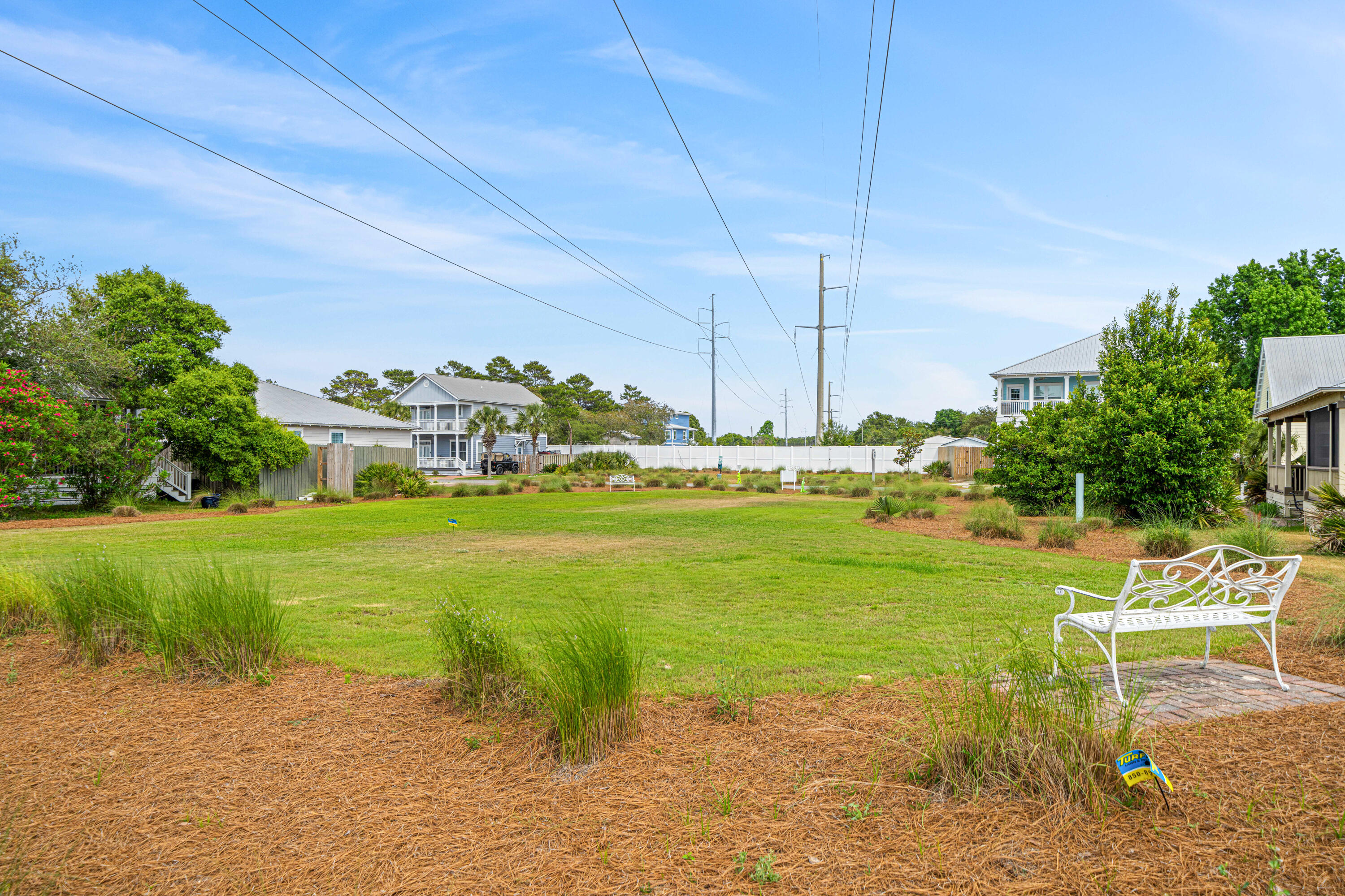 PARADISE GROVE - Residential