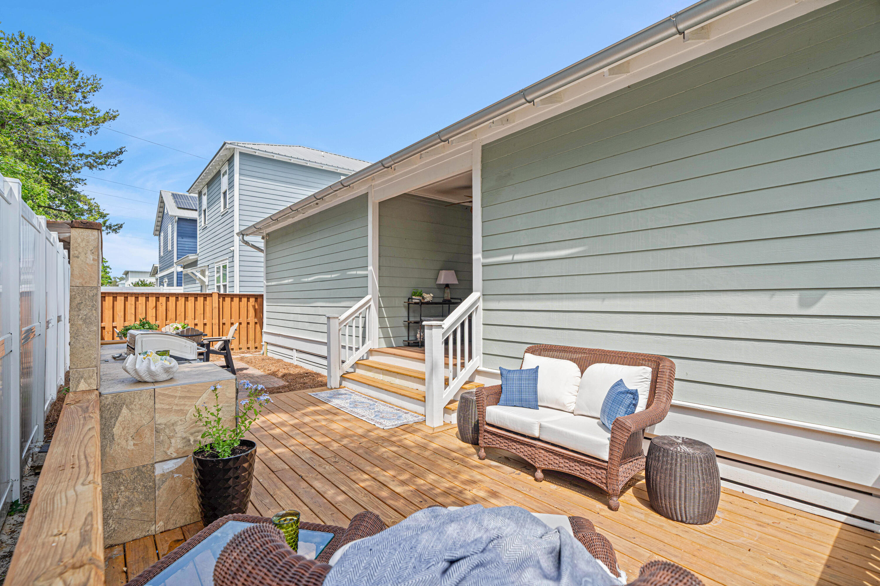 PARADISE GROVE - Residential