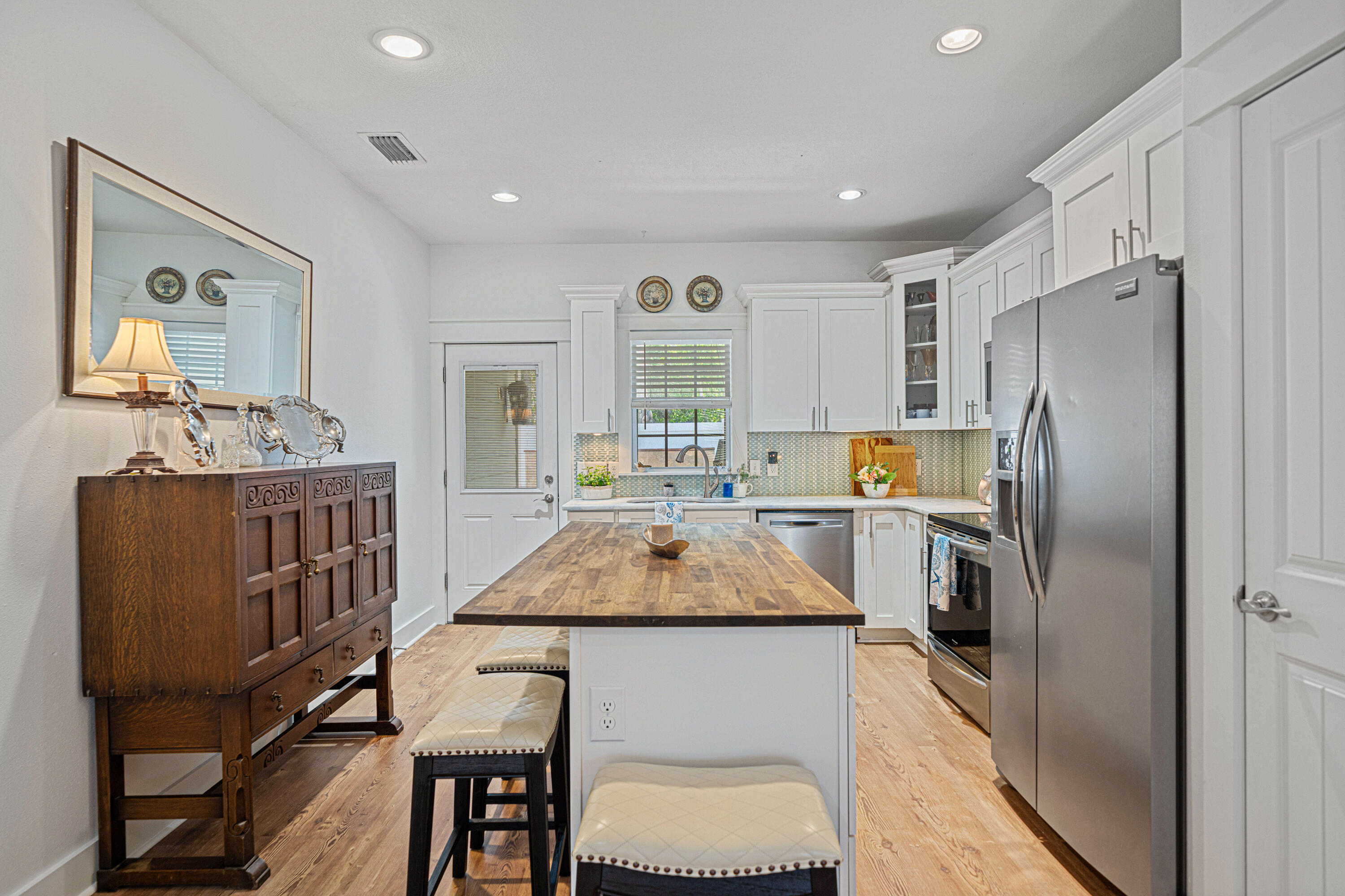 PARADISE GROVE - Residential