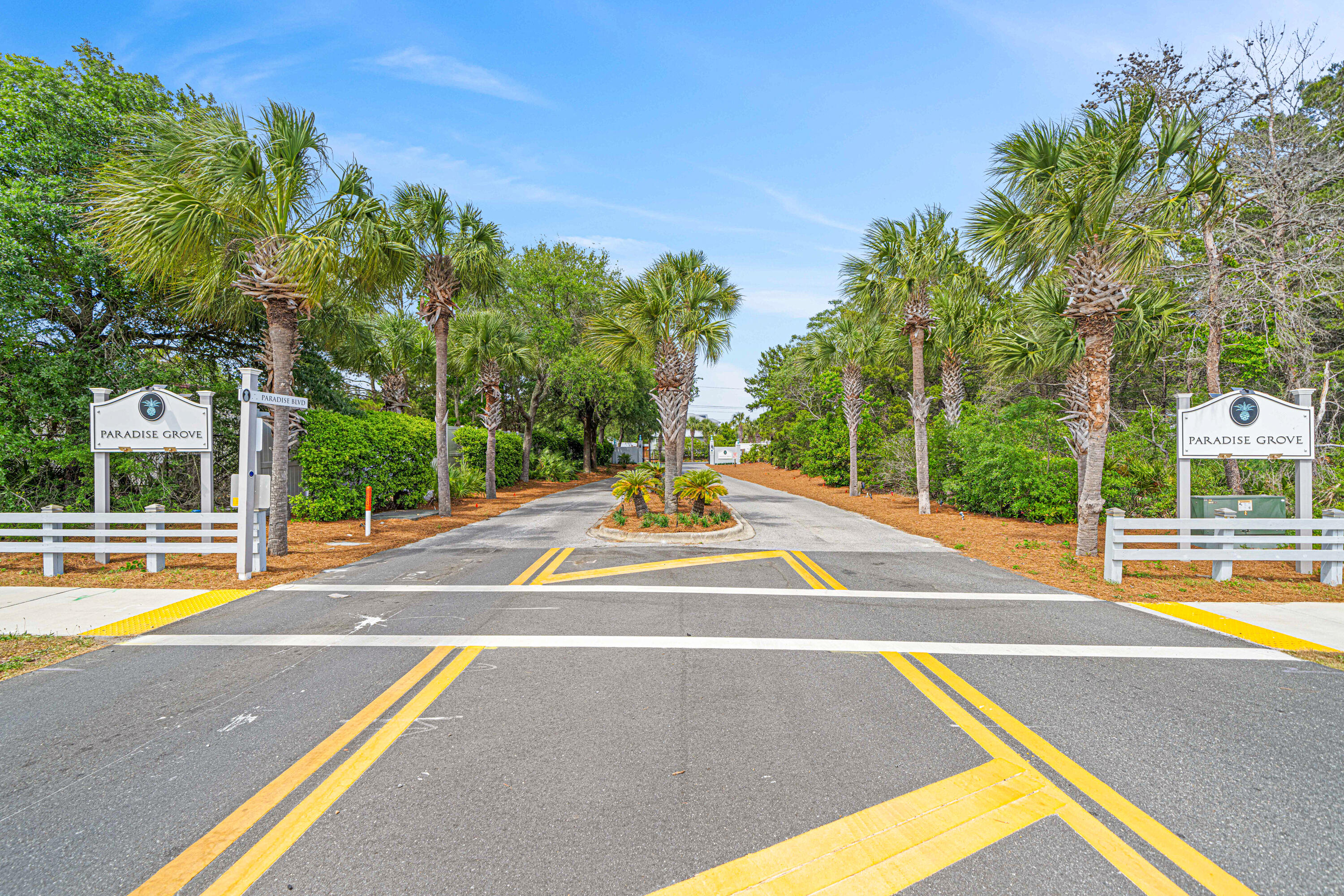 PARADISE GROVE - Residential