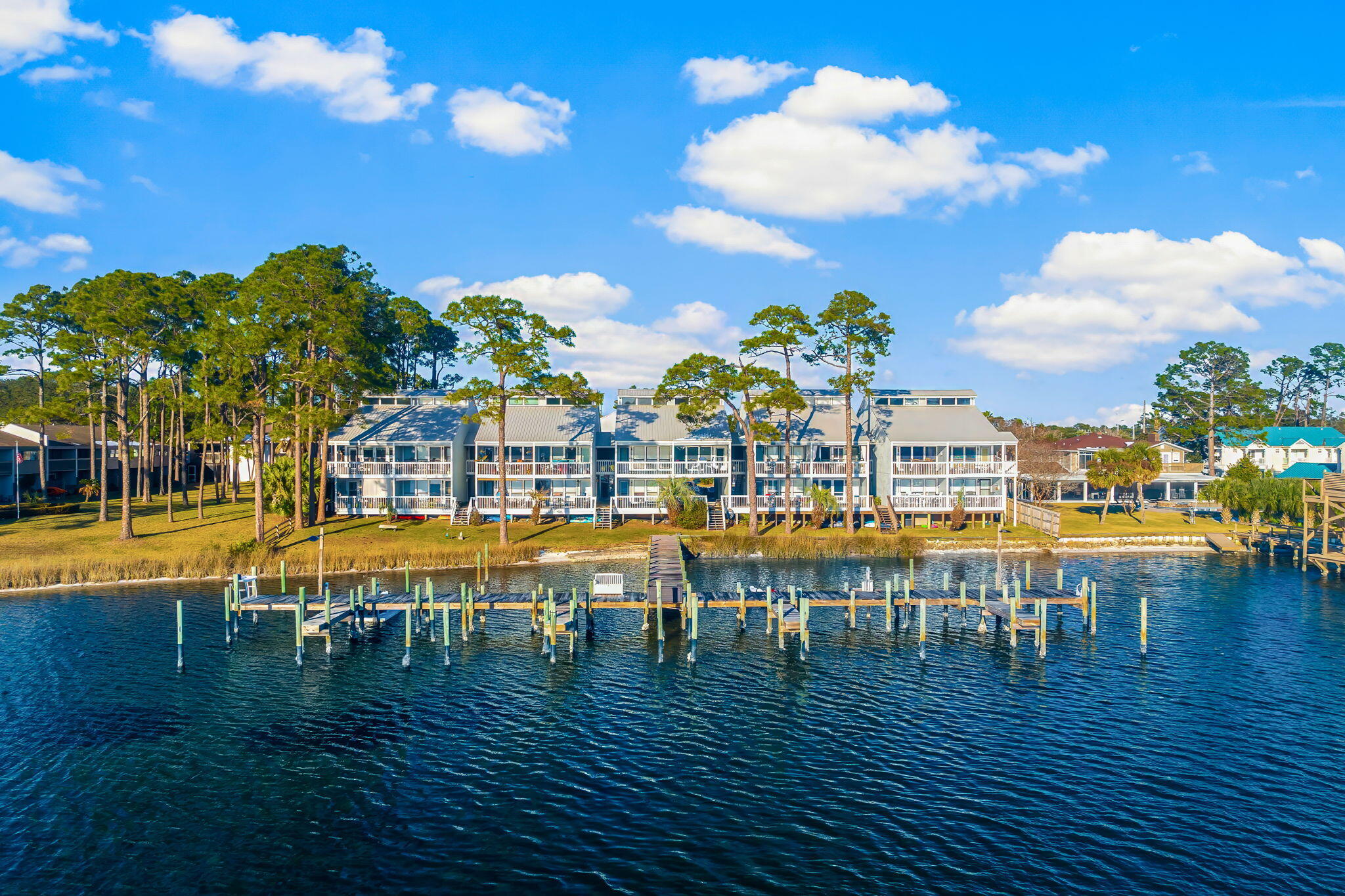DOCKSIDE NORTH CONDO - Residential