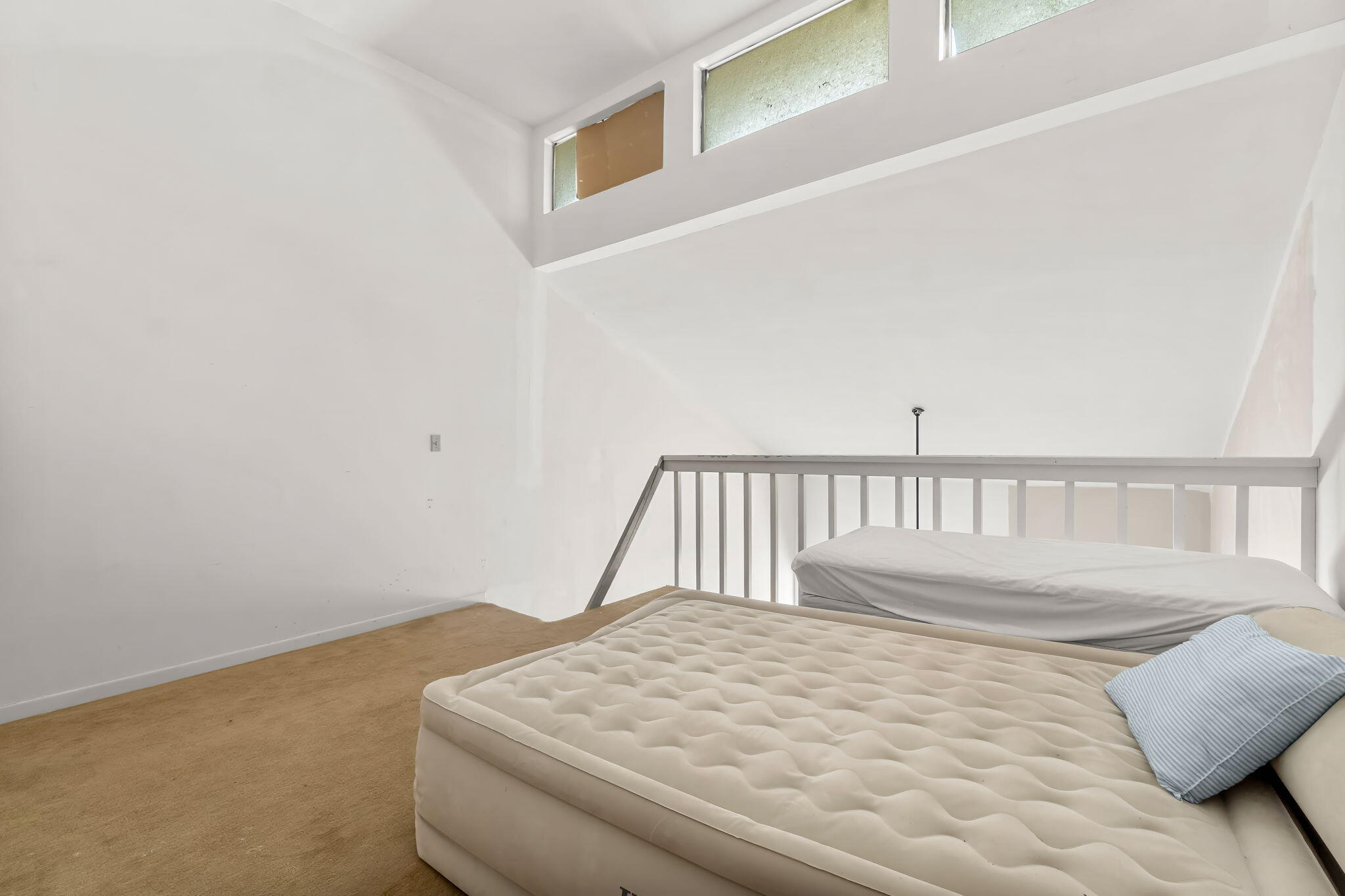 DOCKSIDE NORTH CONDO - Residential