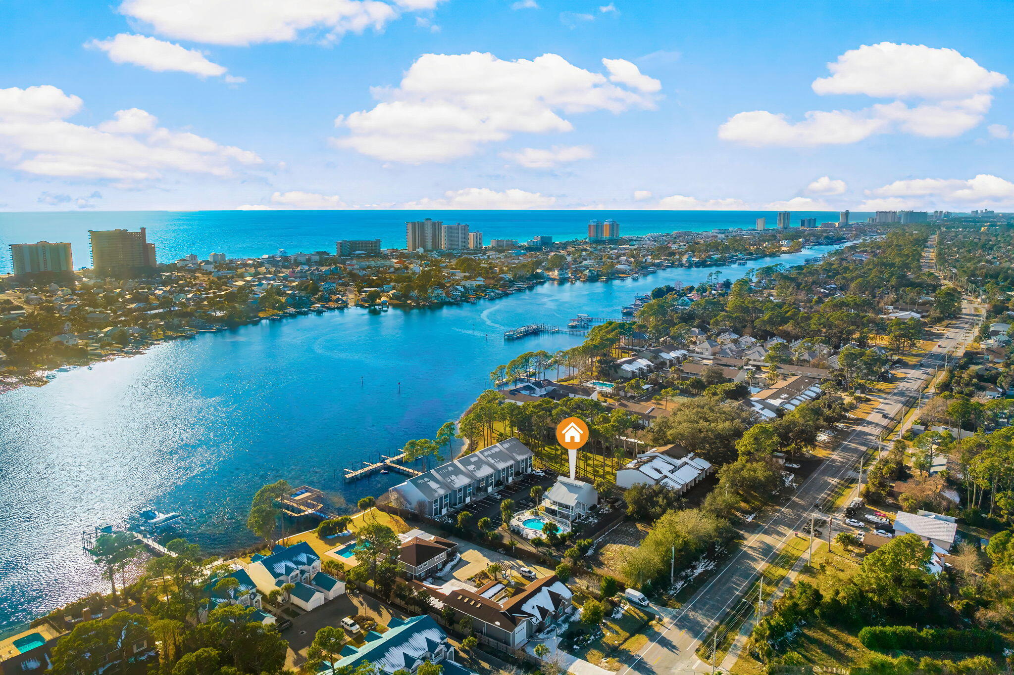 DOCKSIDE NORTH CONDO - Residential