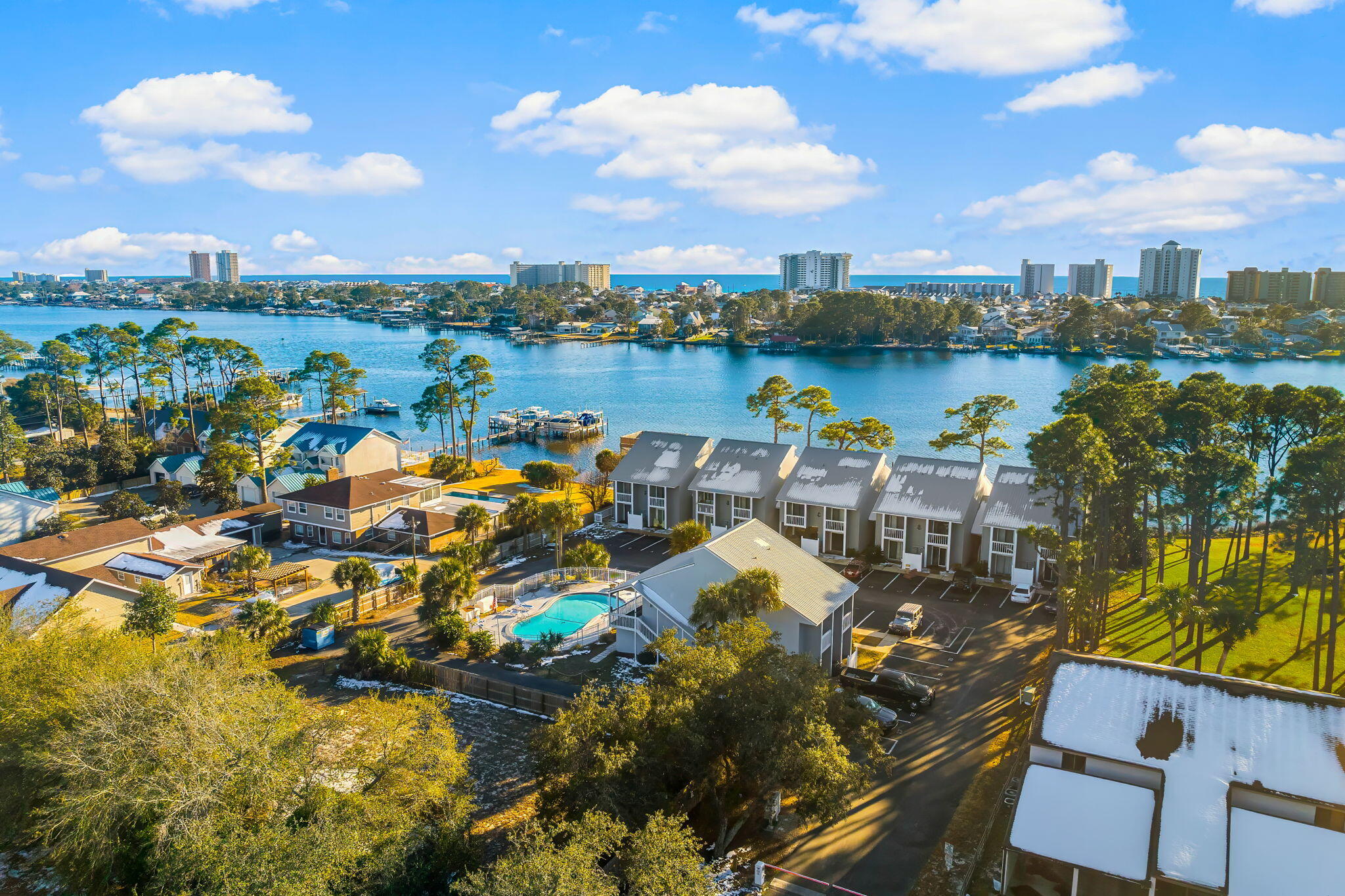 DOCKSIDE NORTH CONDO - Residential