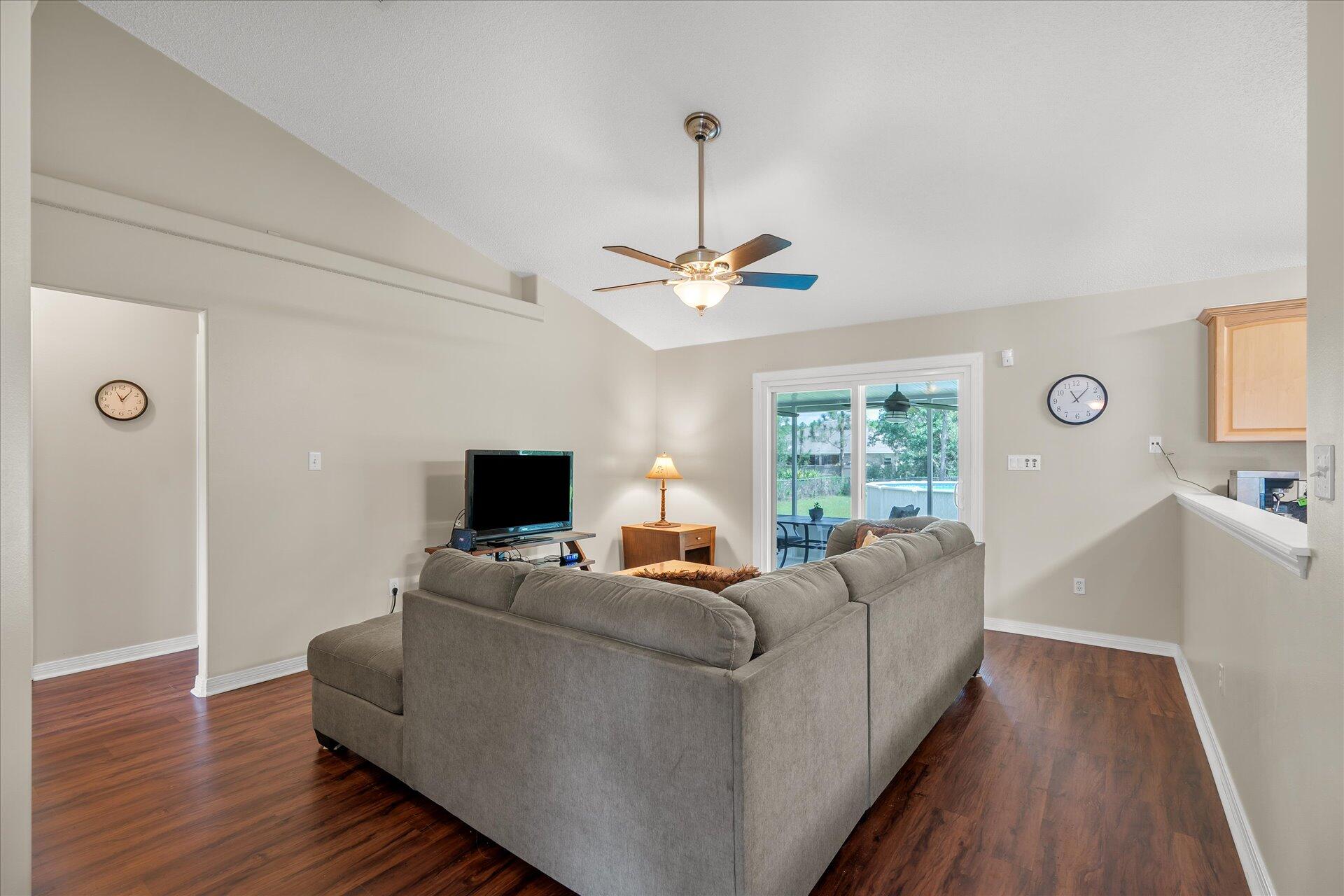 HOLLEY BY THE SEA - Residential