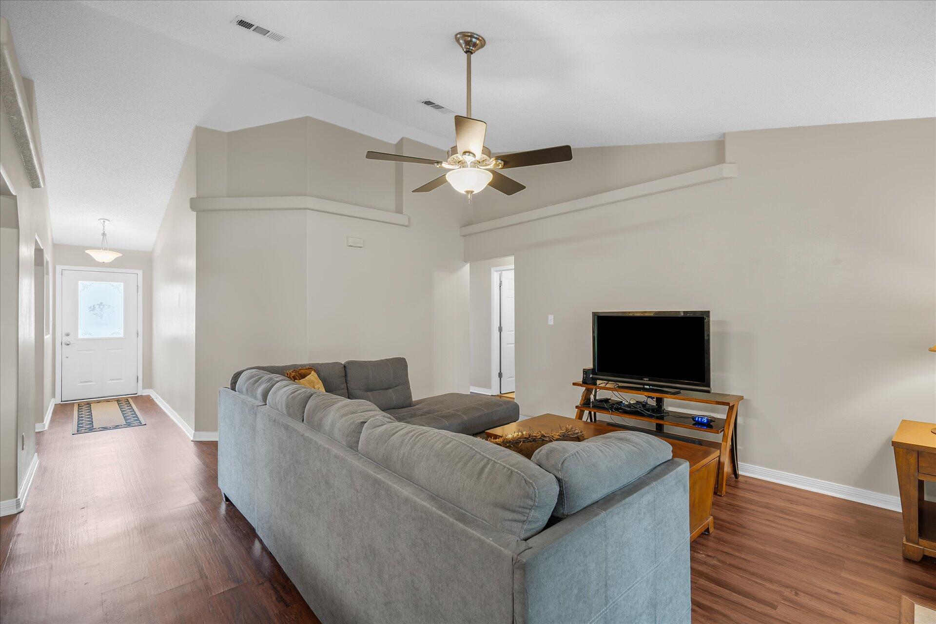 HOLLEY BY THE SEA - Residential