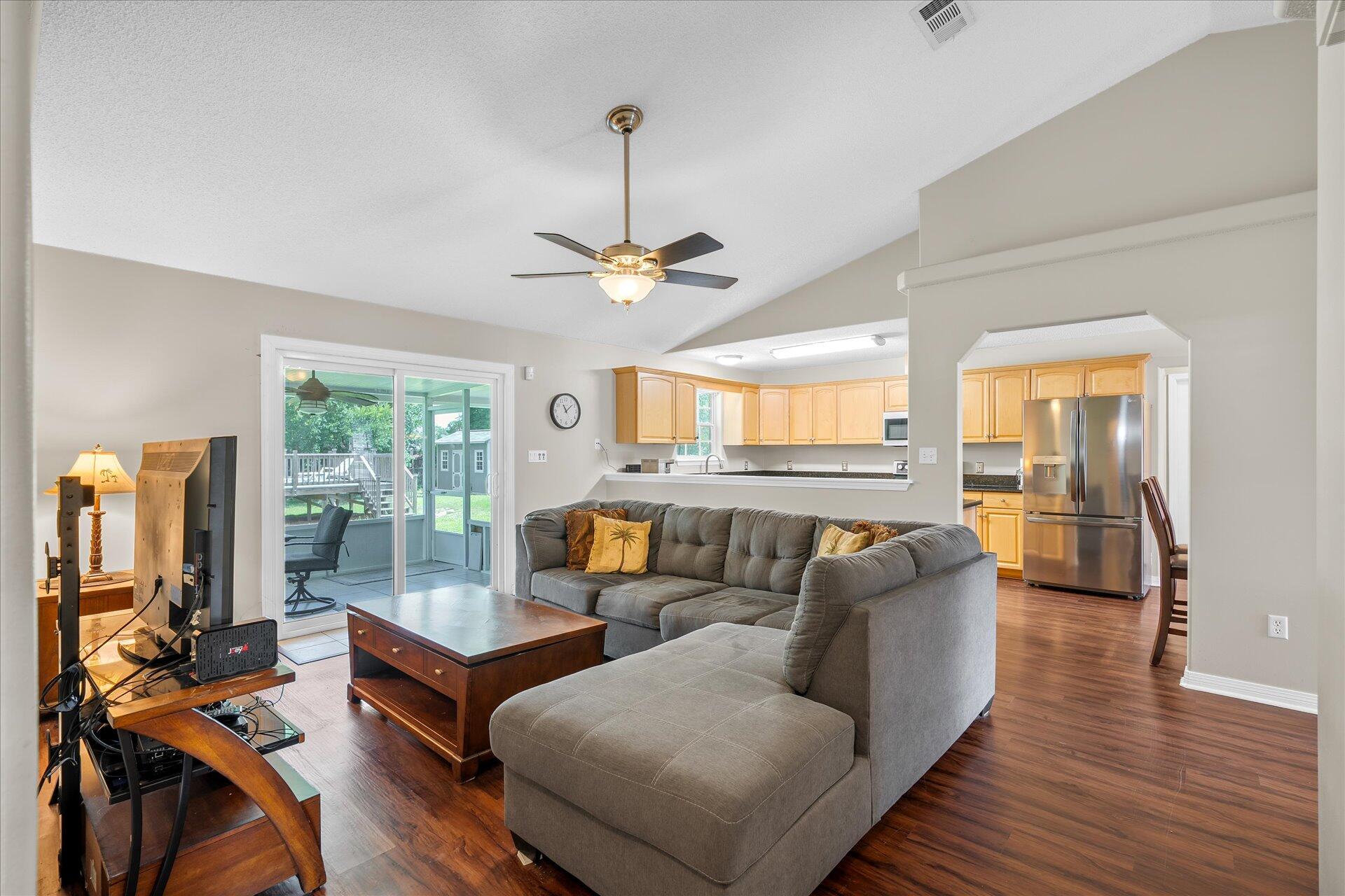 HOLLEY BY THE SEA - Residential