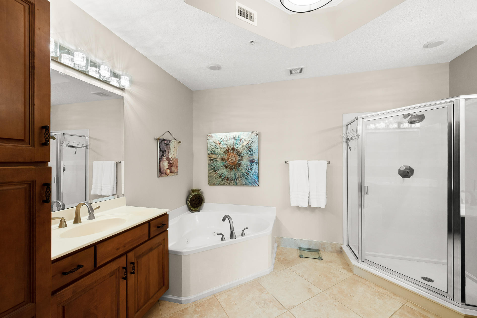 ALEXANDER AT PALM COURT - Residential