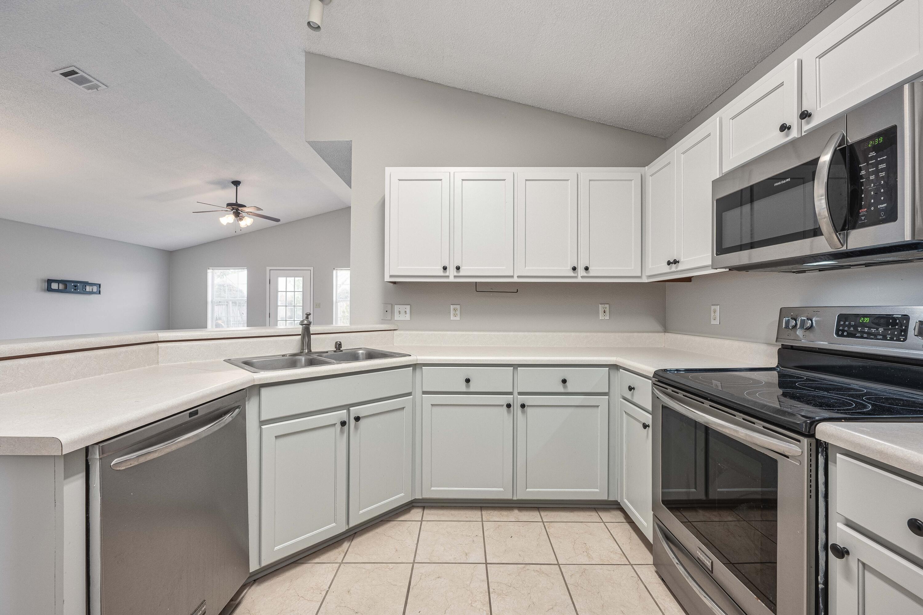 EMERALD VILLAGE S/D - Residential