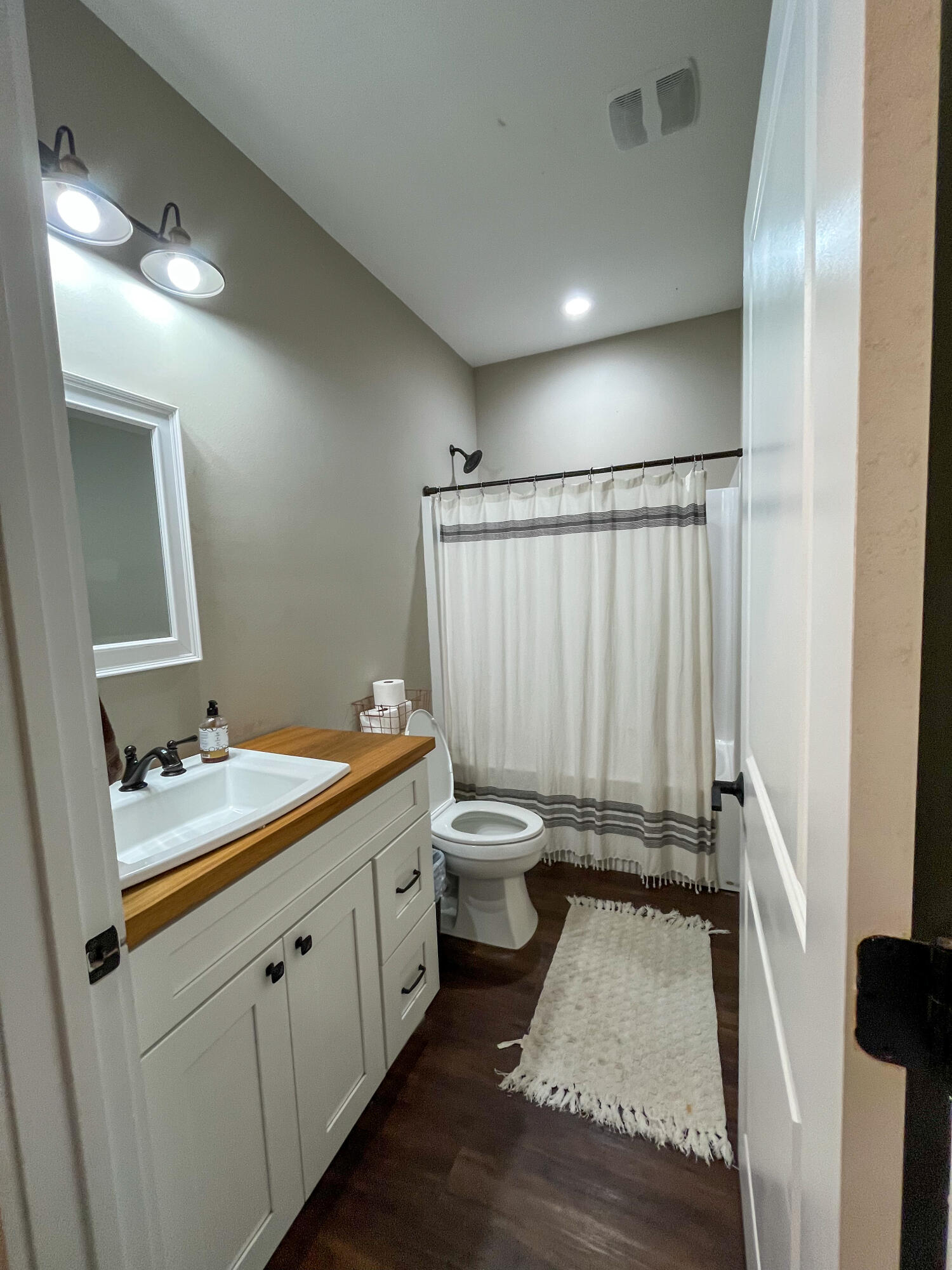NO RECORDED SUBDIVISION - Residential