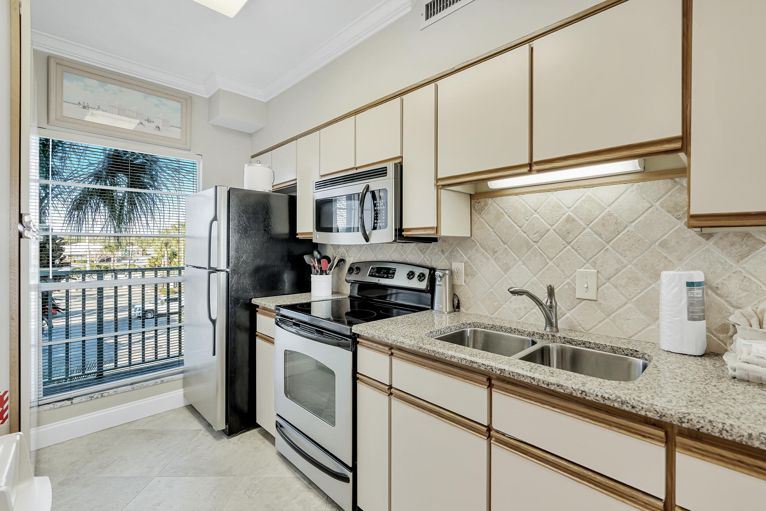 SILVER DUNES CONDO - Residential