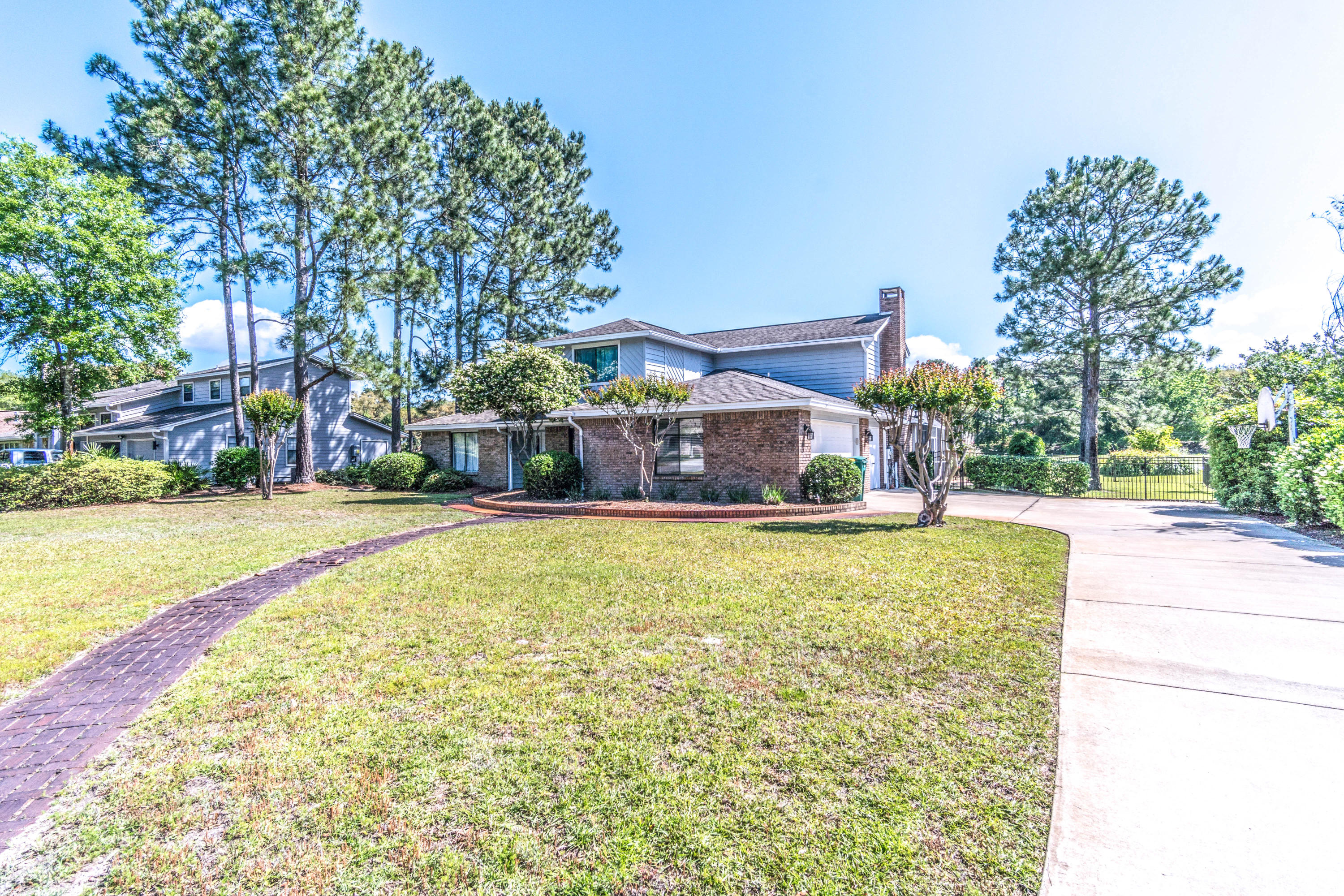 ST ANDREWS EAST BLUEWATER BAY - Residential