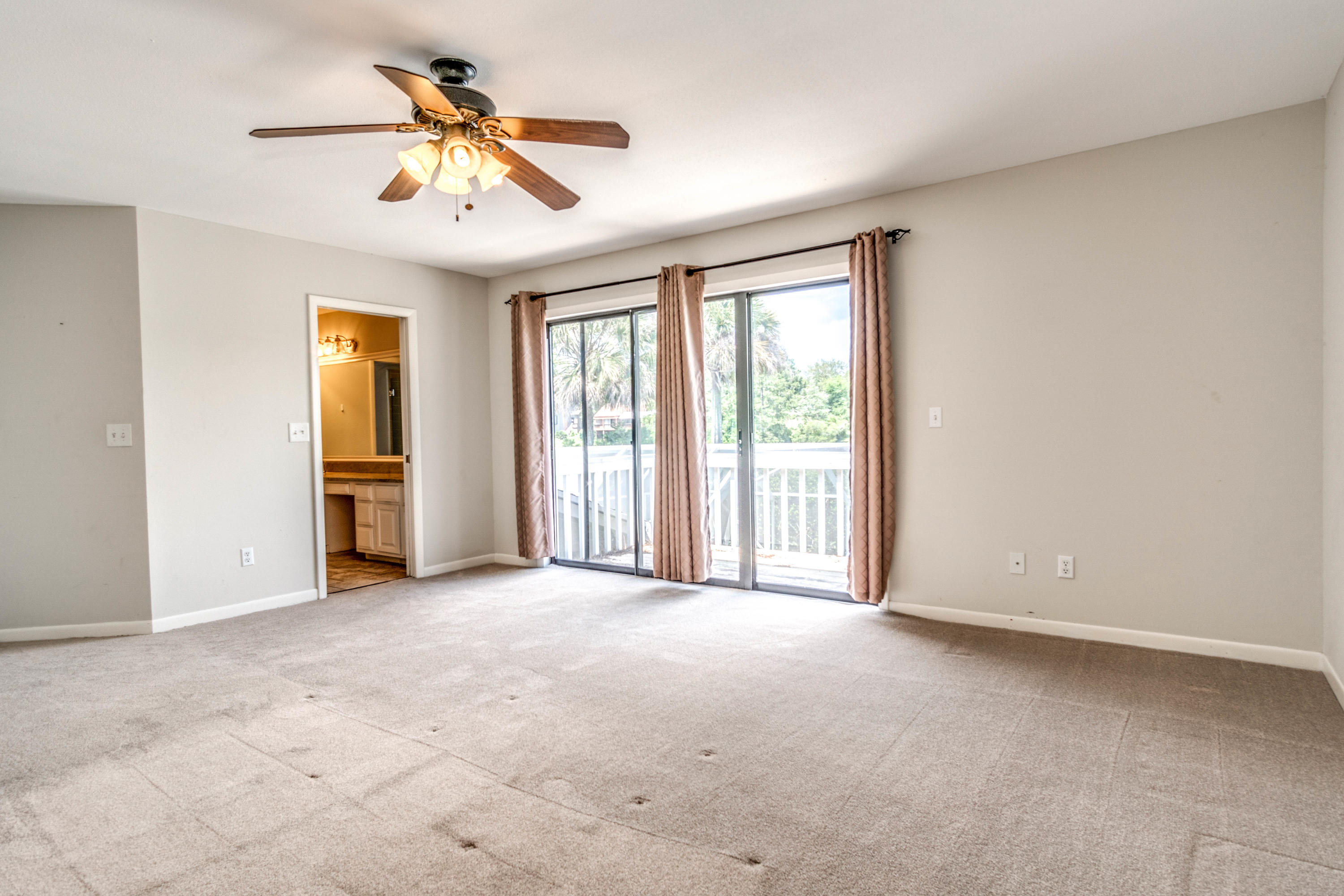 ST ANDREWS EAST BLUEWATER BAY - Residential