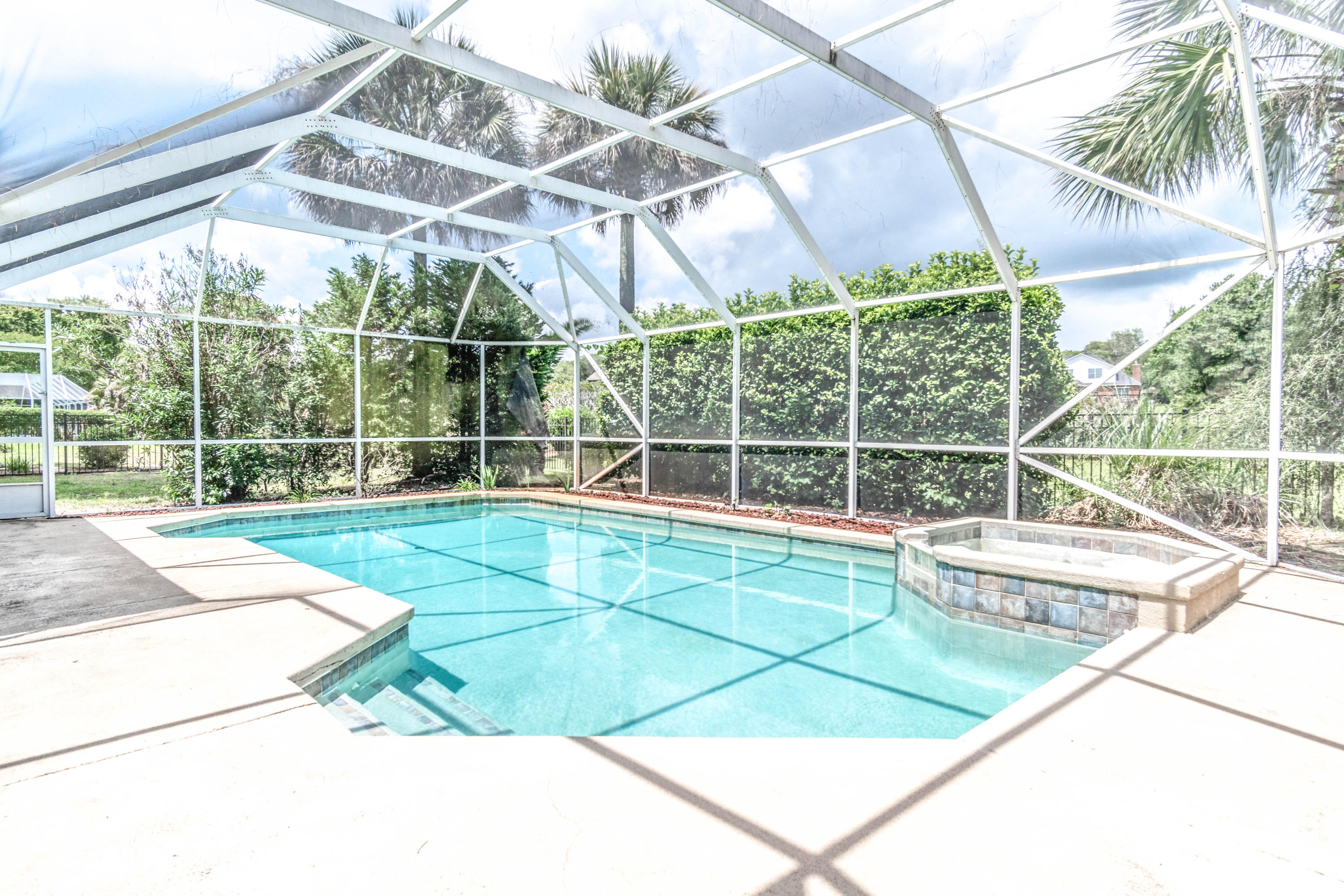 ST ANDREWS EAST BLUEWATER BAY - Residential