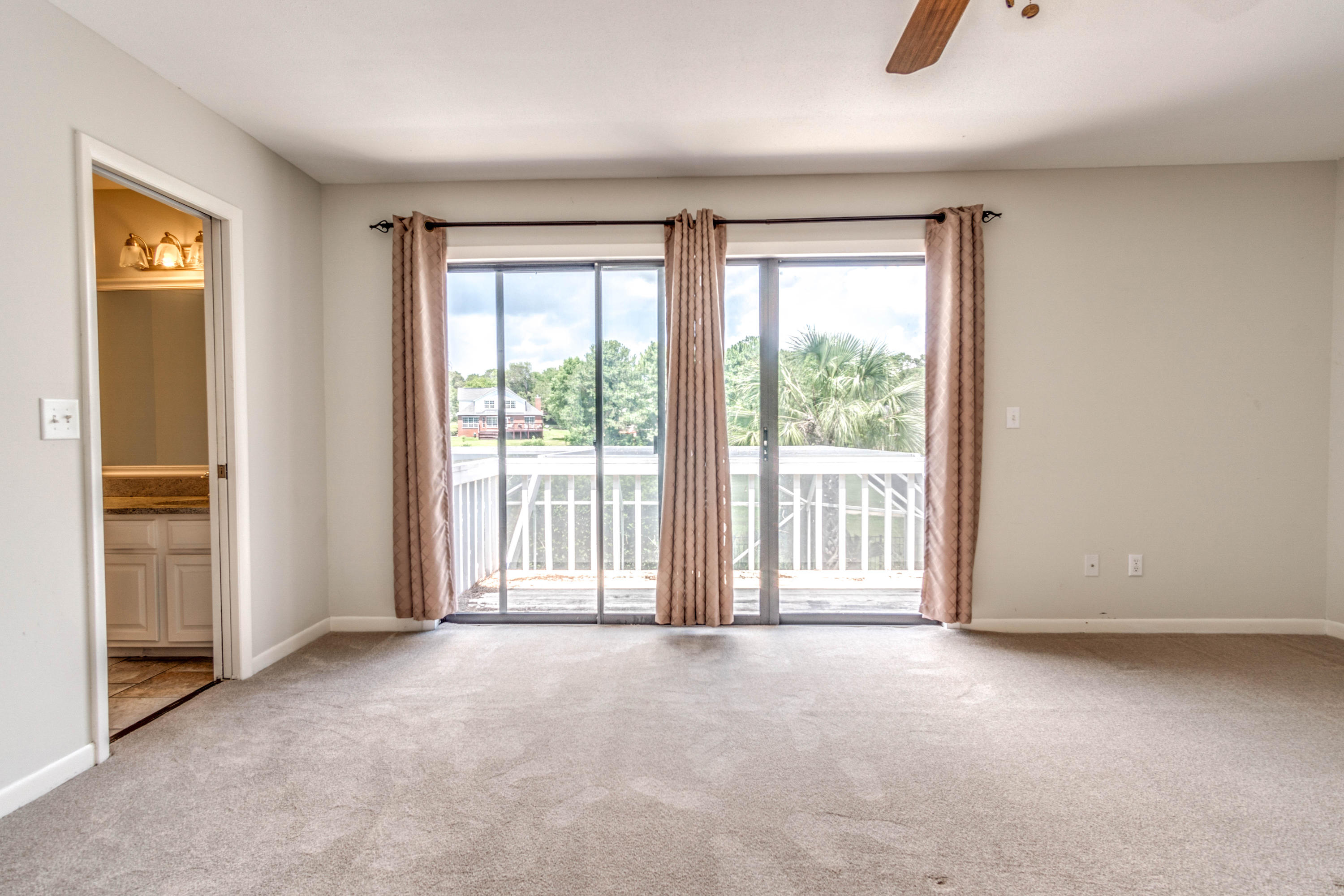 ST ANDREWS EAST BLUEWATER BAY - Residential