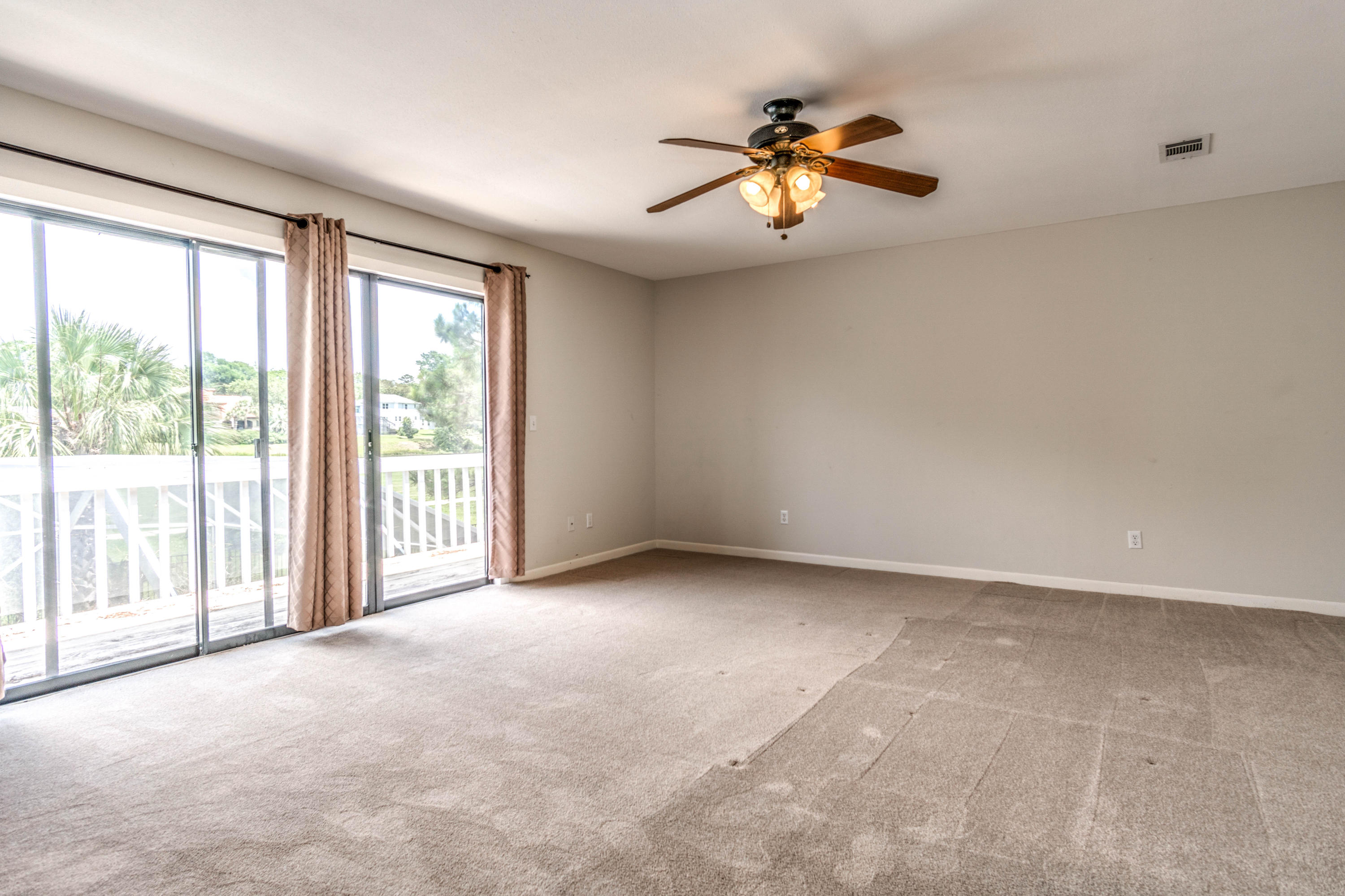 ST ANDREWS EAST BLUEWATER BAY - Residential