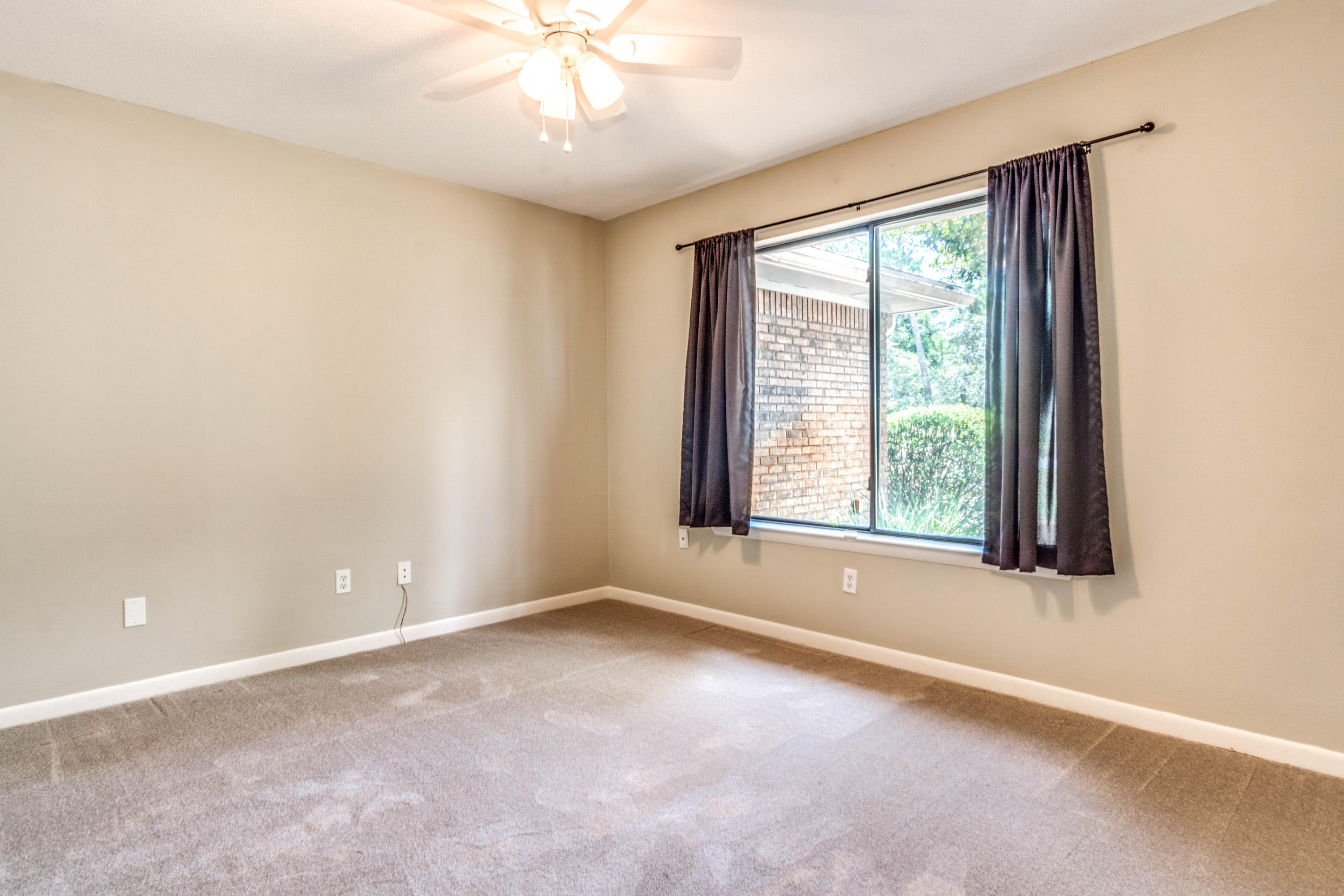 ST ANDREWS EAST BLUEWATER BAY - Residential