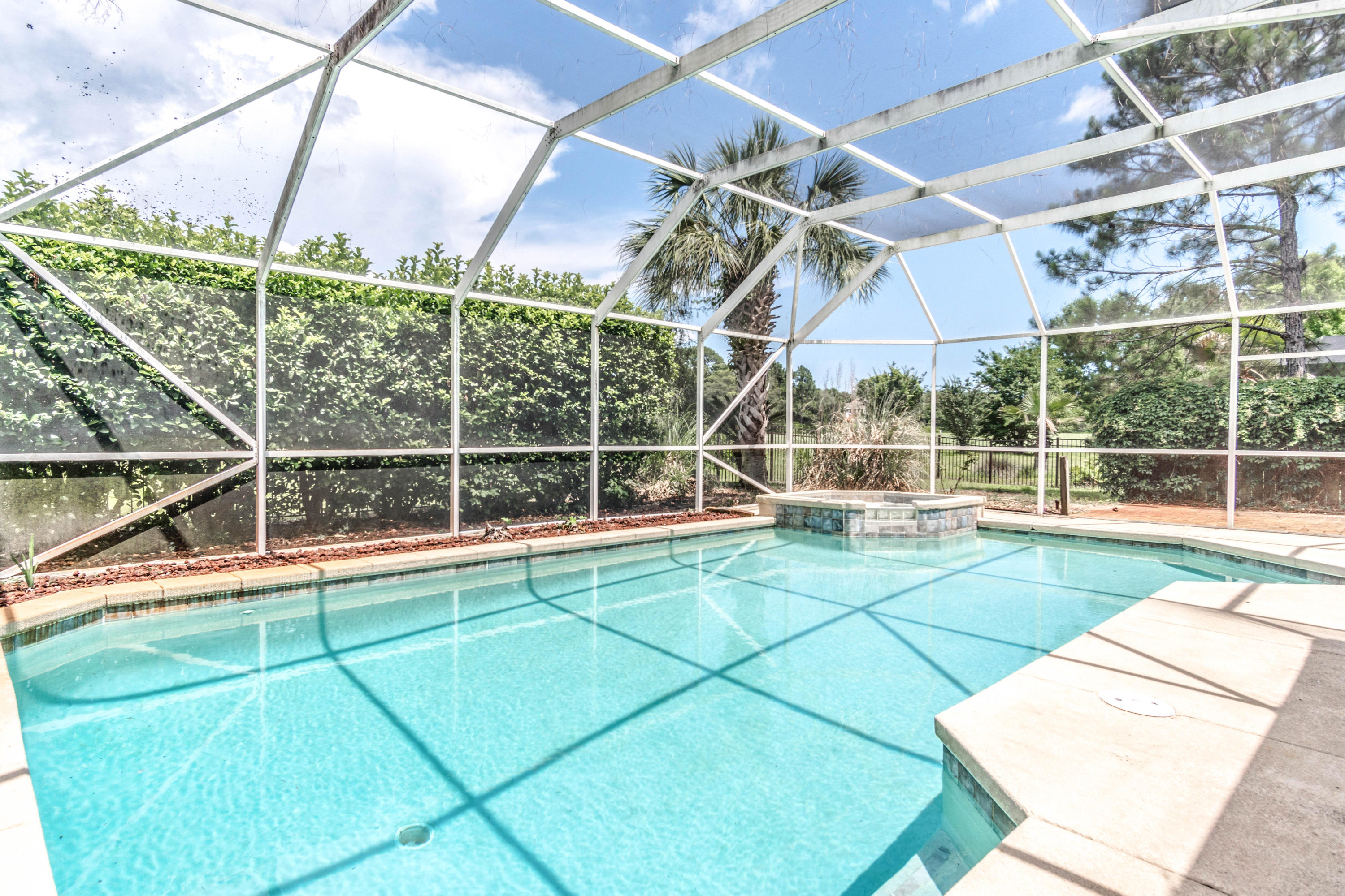 ST ANDREWS EAST BLUEWATER BAY - Residential