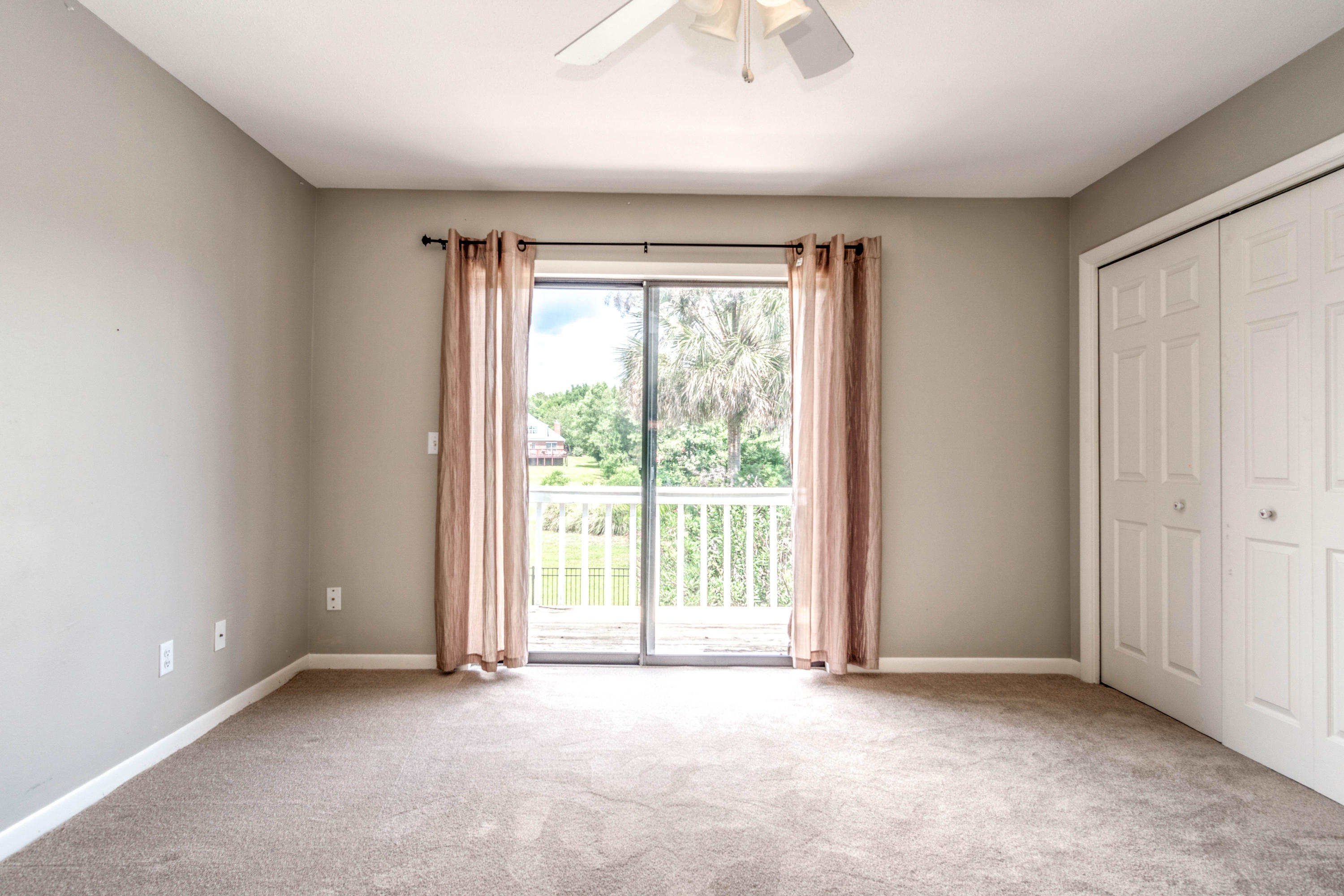 ST ANDREWS EAST BLUEWATER BAY - Residential